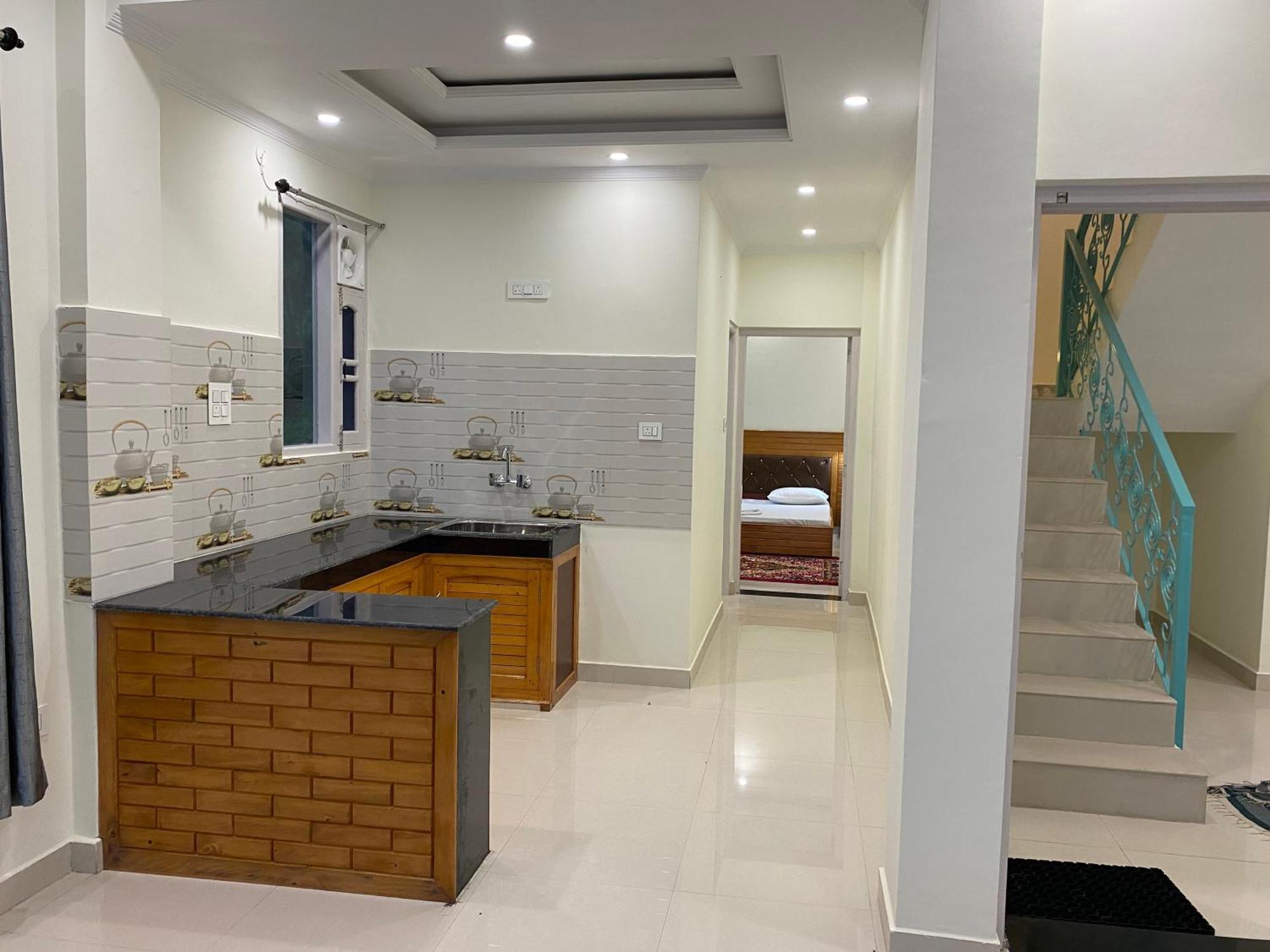 Jagatram Niwas Dharamkot Guest house *