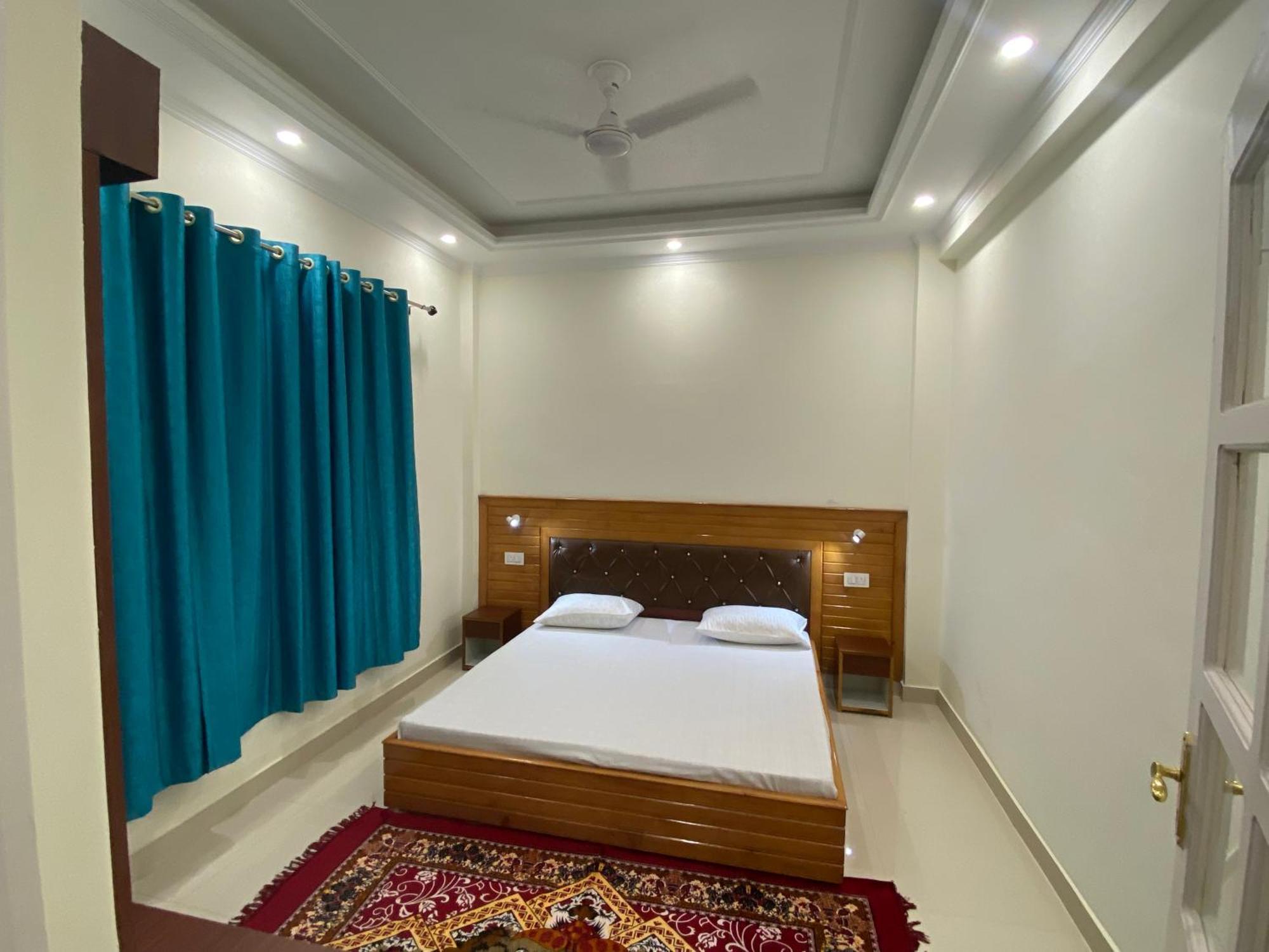 Guest house Jagatram Niwas Dharamkot Dharamshala