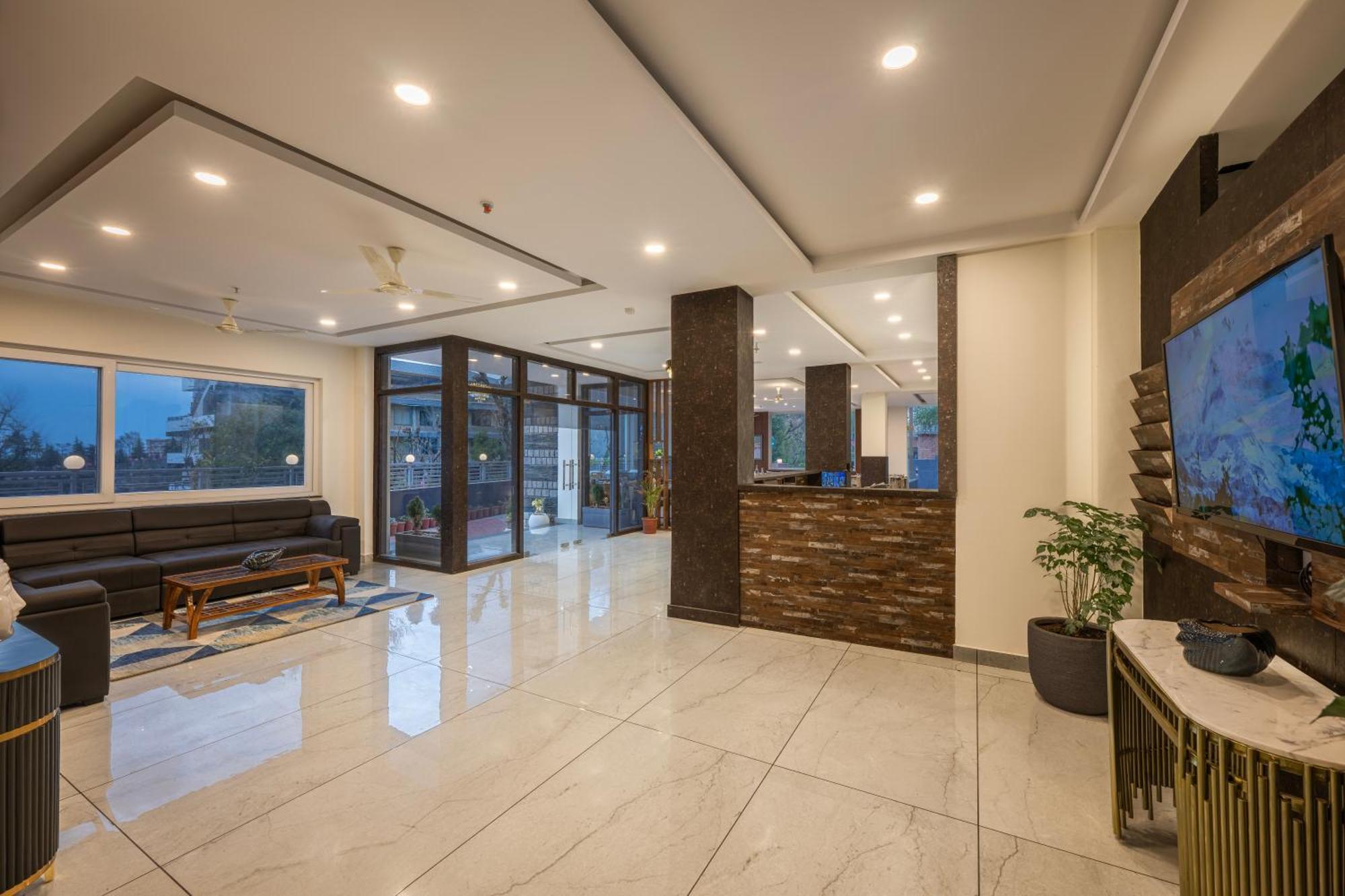 Hotel Stone Wood