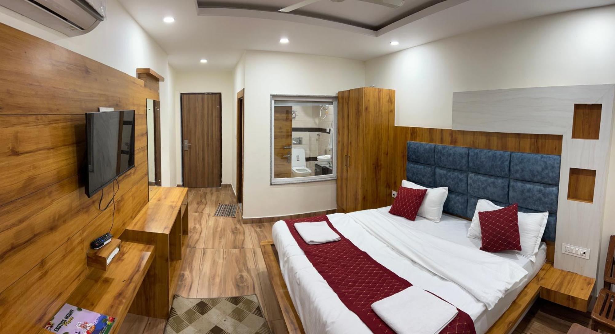 Hotel Exotica Heights, Dharamkot, Mcleodganj