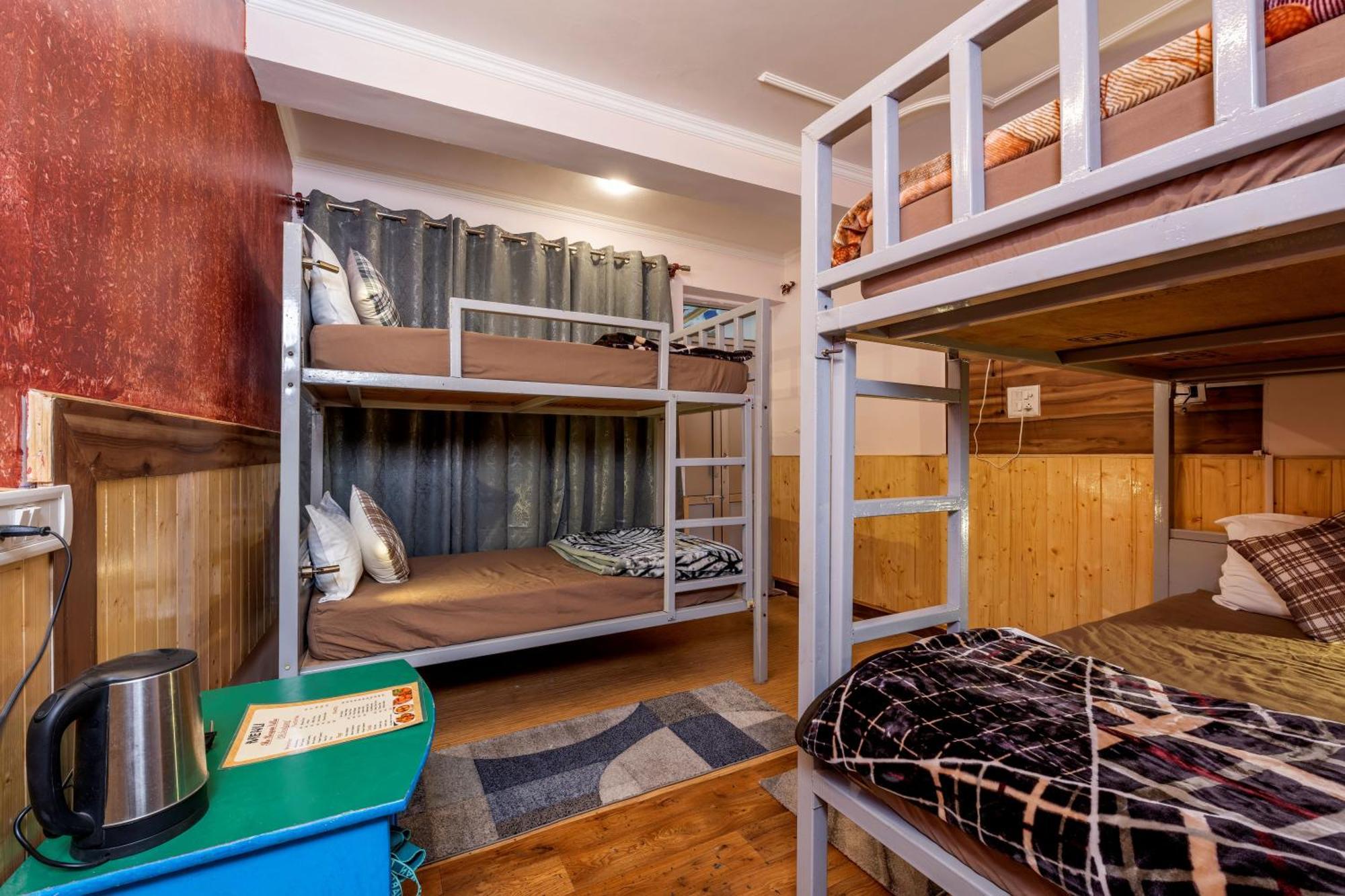 Bed & Breakfast The Bougainvillea, Mcleodganj
