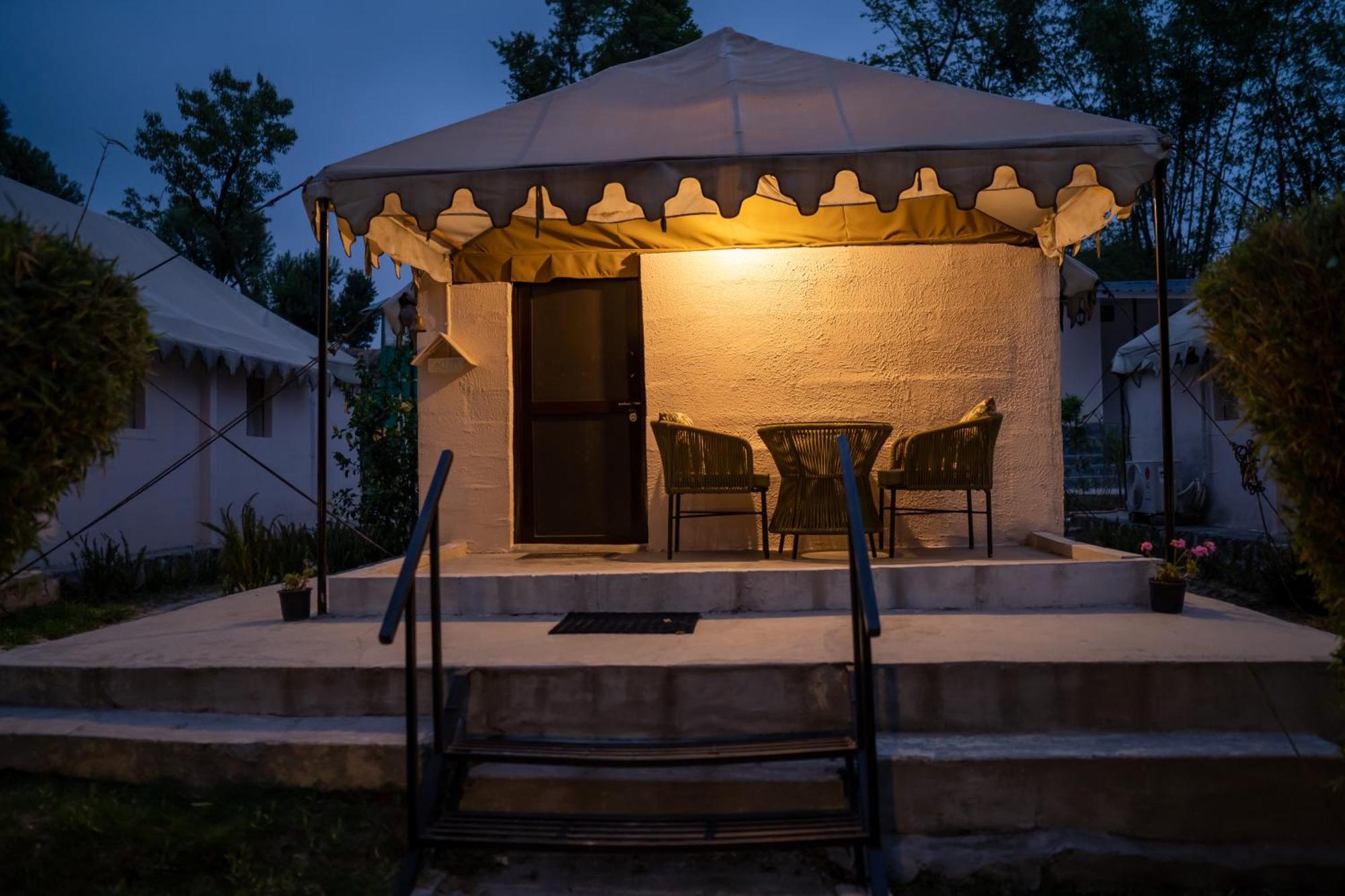 Resort Dev Bhoomi Farms & 4*