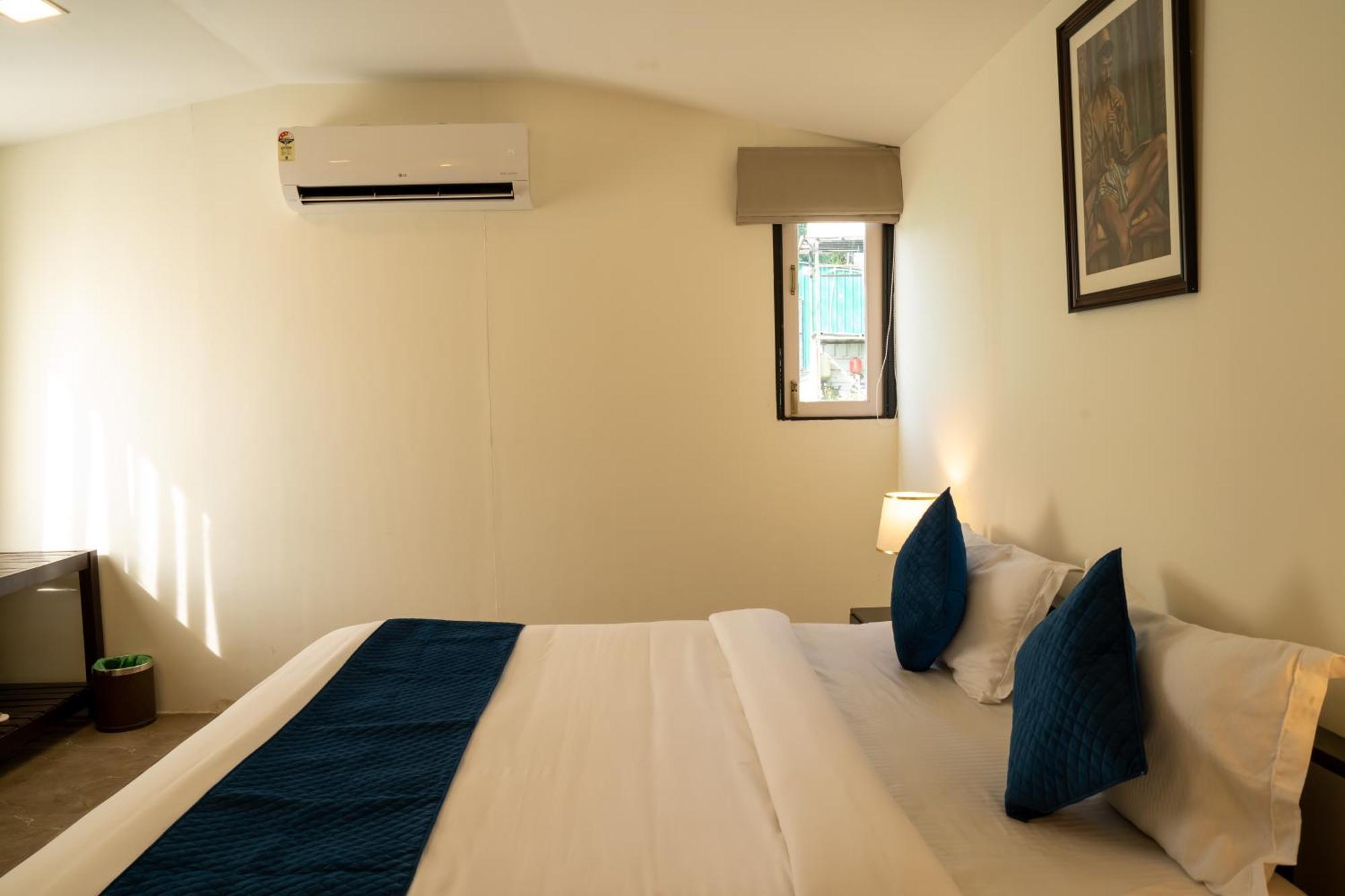 Resort Dev Bhoomi Farms & 4*