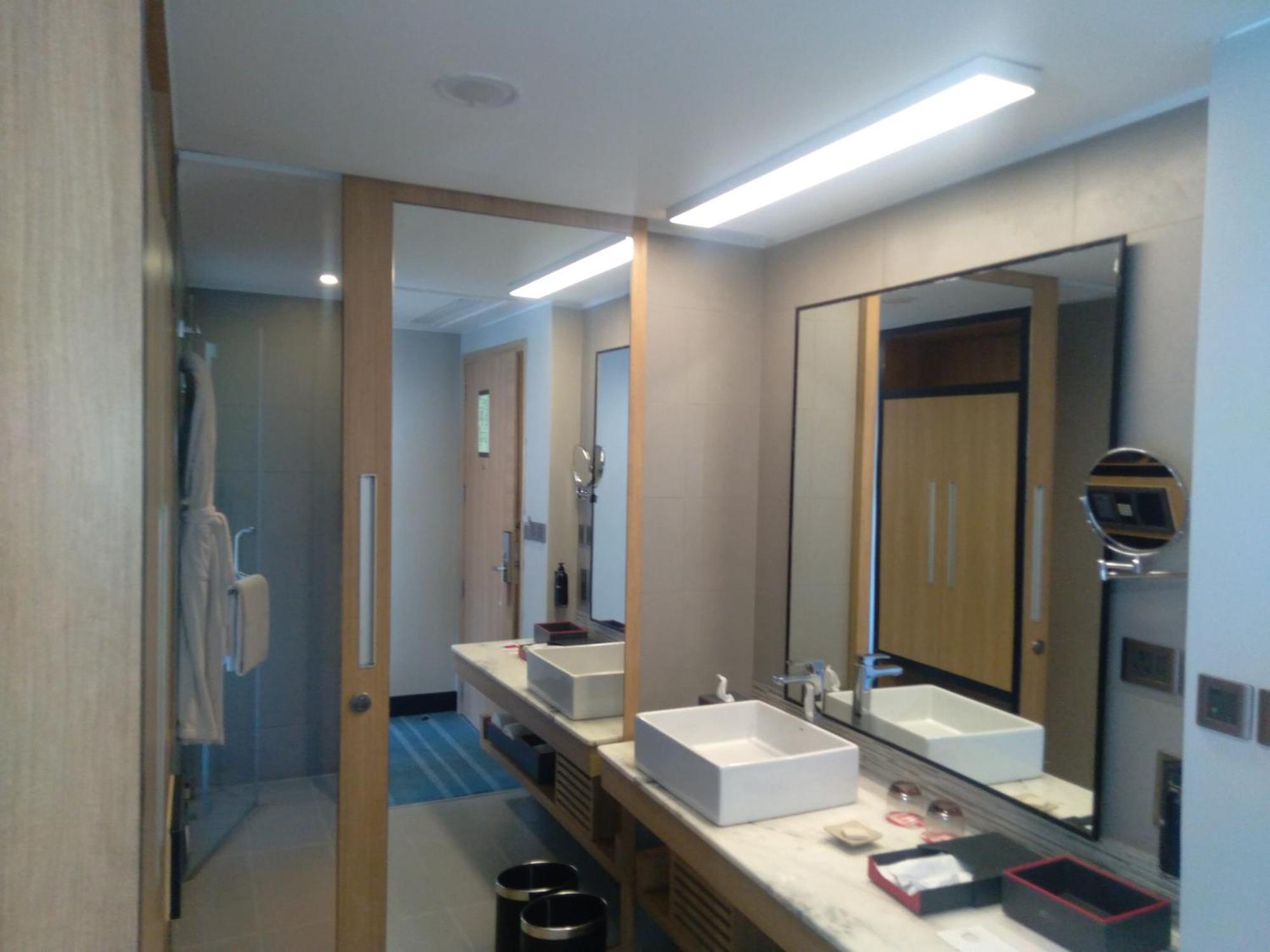 Bhatia House Apartment
