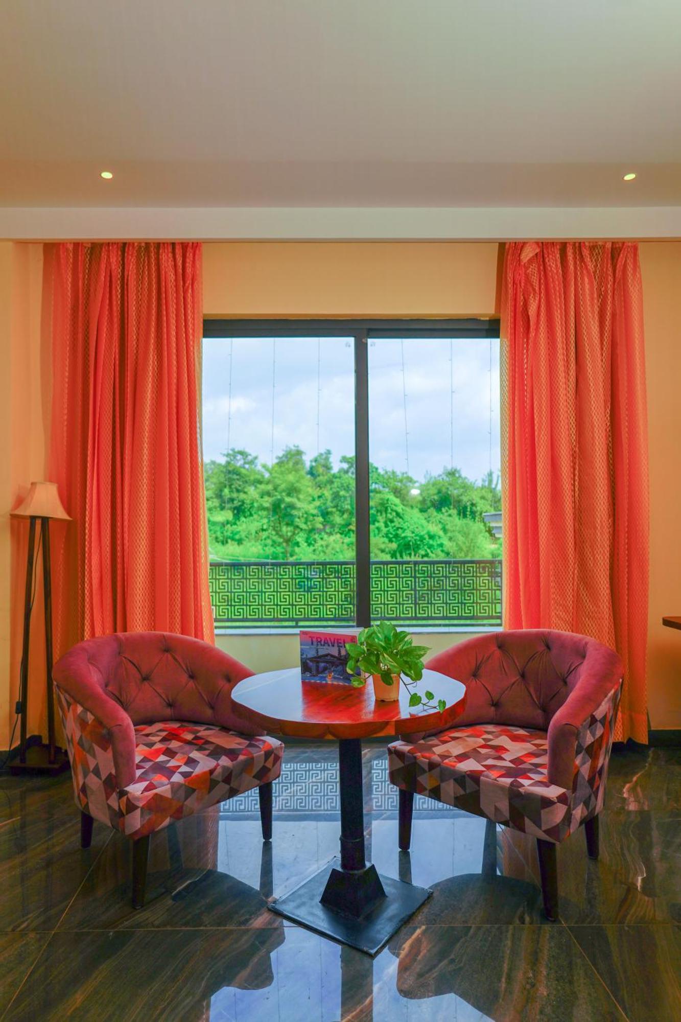 Aachman River And Valley View - A Riverside With Balcony View Hotel 4*