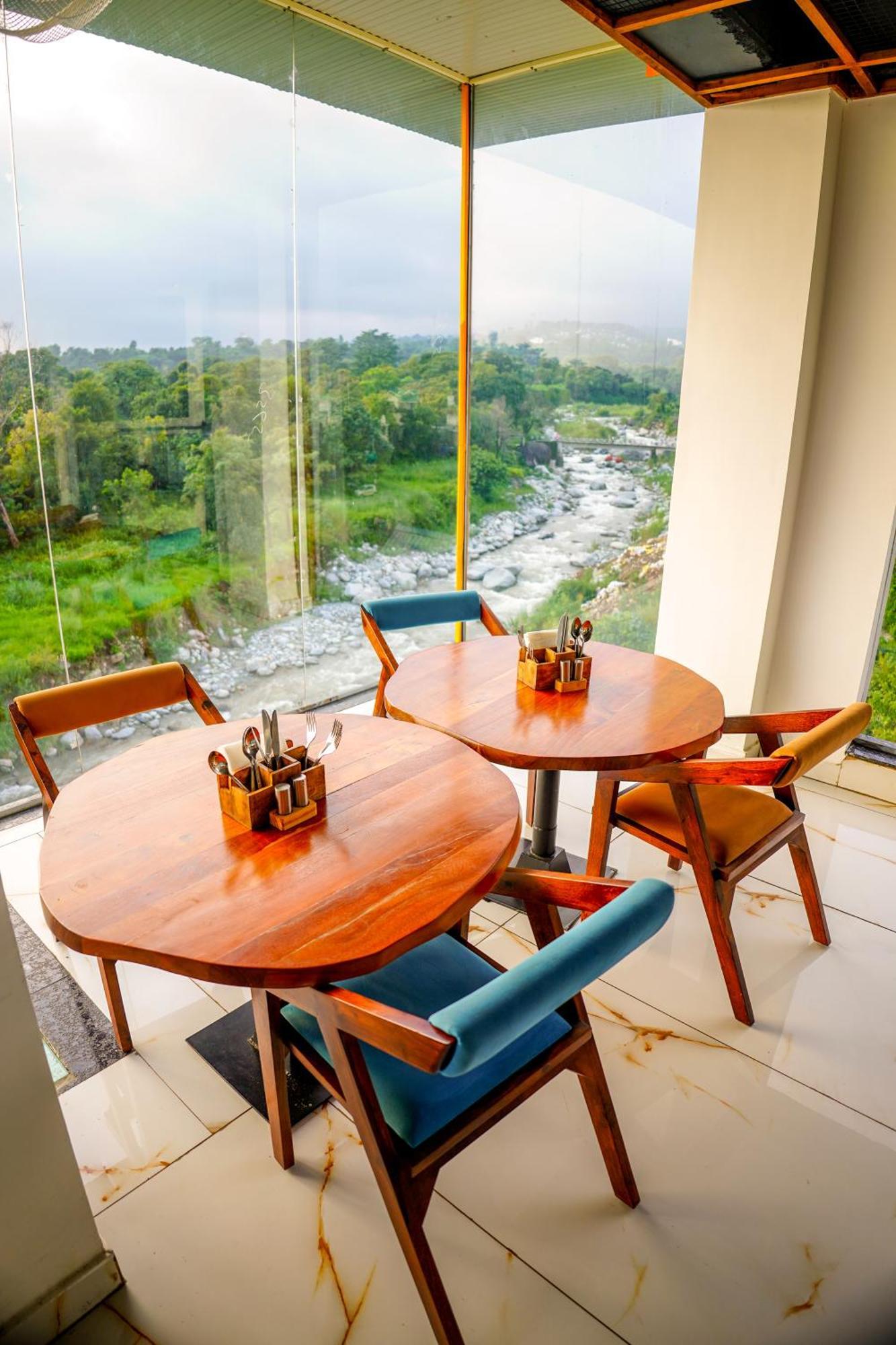 Aachman River And Valley View - A Riverside With Balcony View Hotel Dharamshala