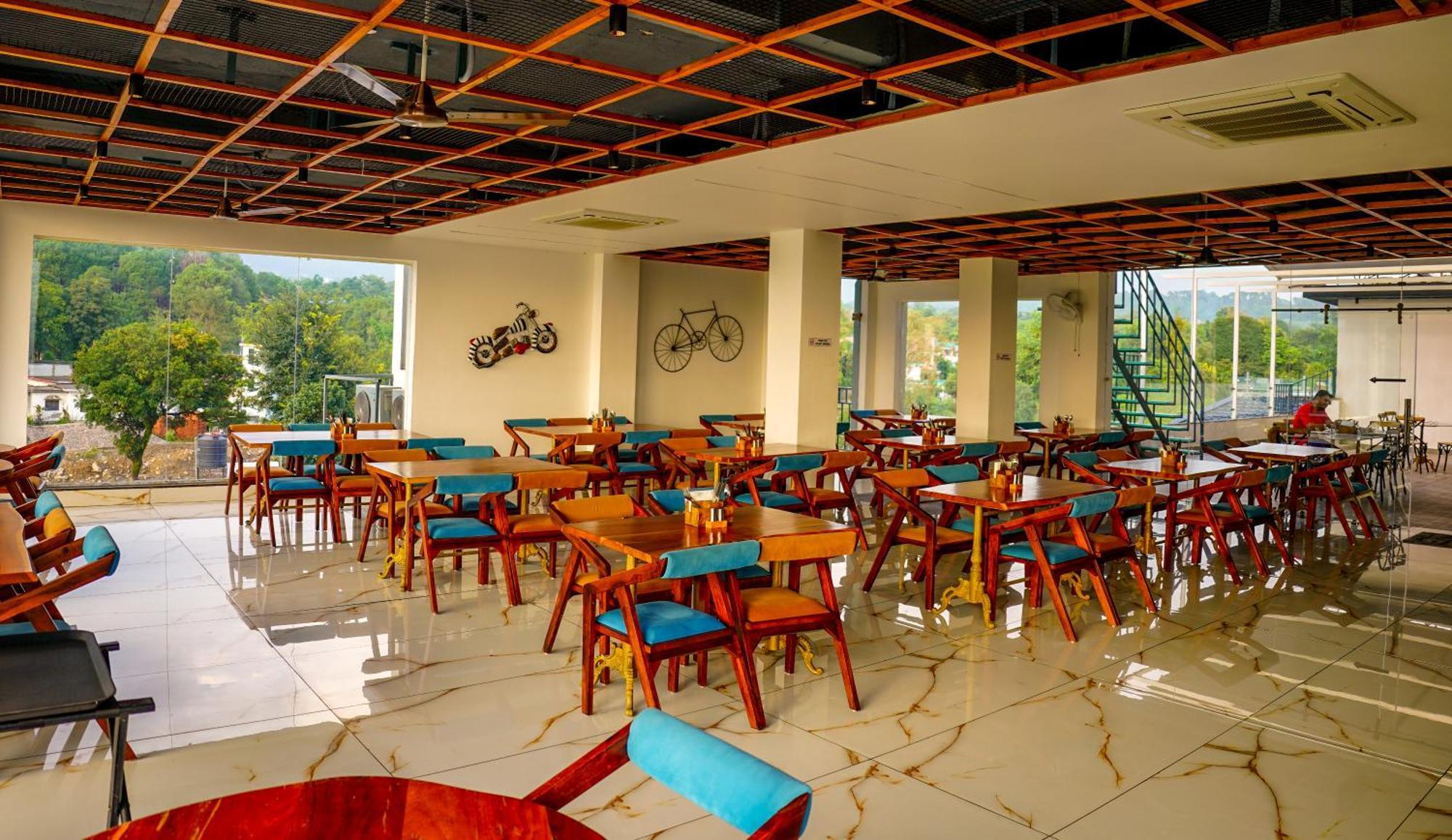 Aachman River And Valley View - A Riverside With Balcony View Dharamshala