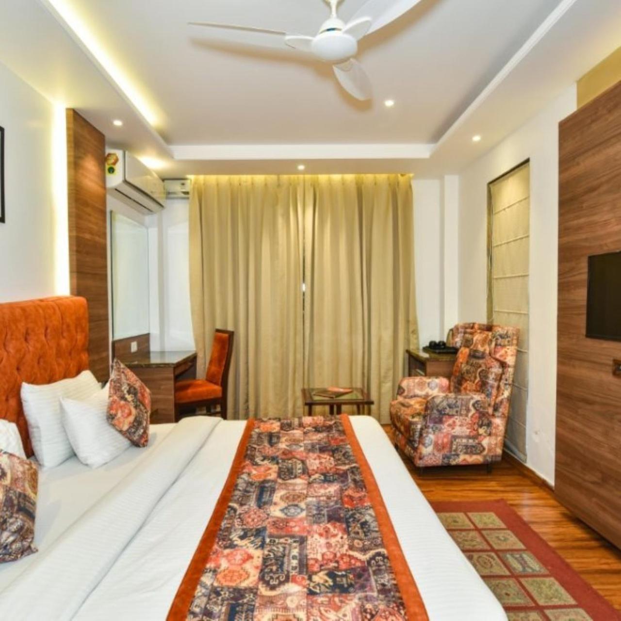Hotel Navya Heights 3*