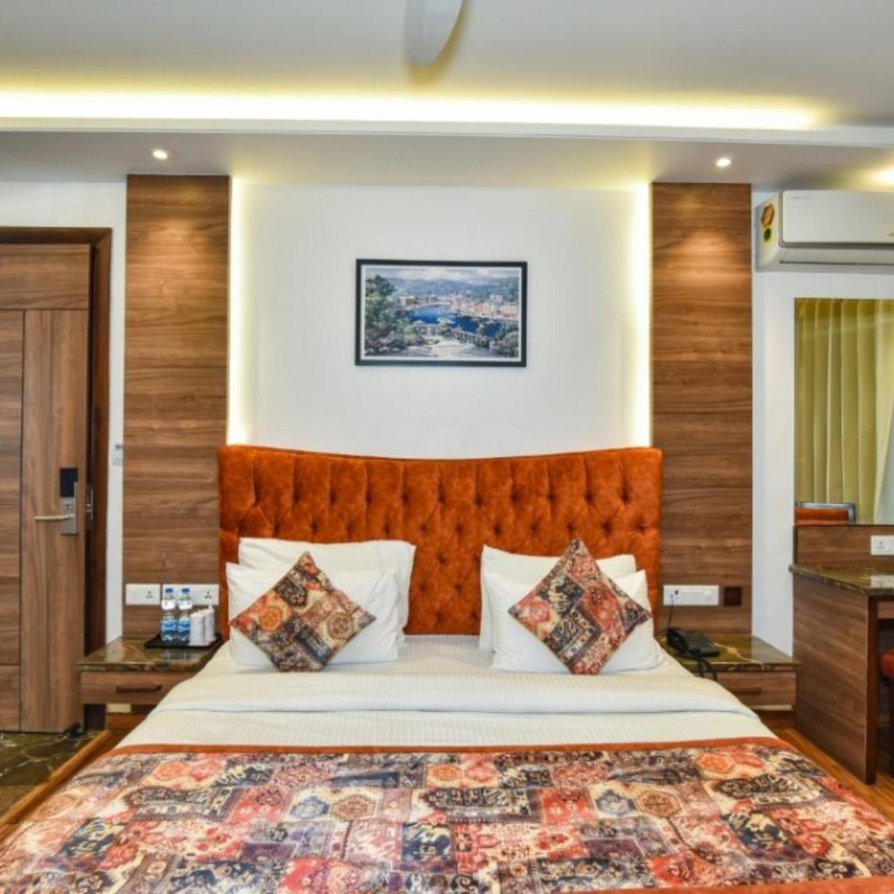 Hotel Navya Heights