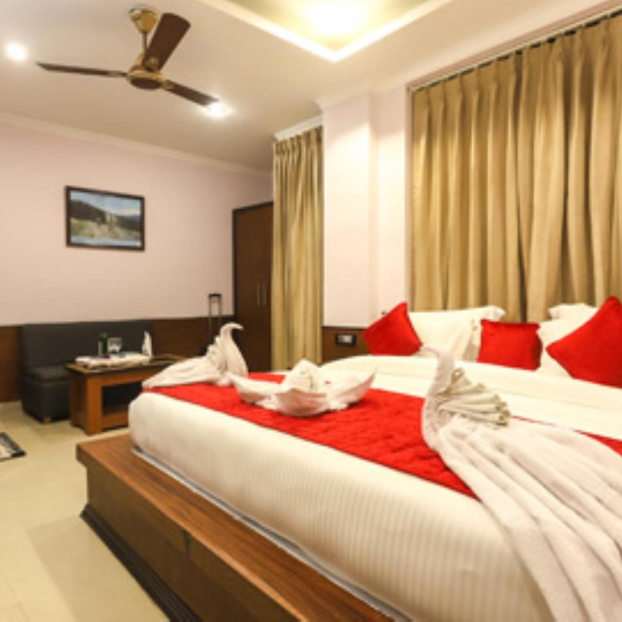 Hill, Near Mall Road, Mcleodganj# Parking#restaurant Hotel Dharamshala