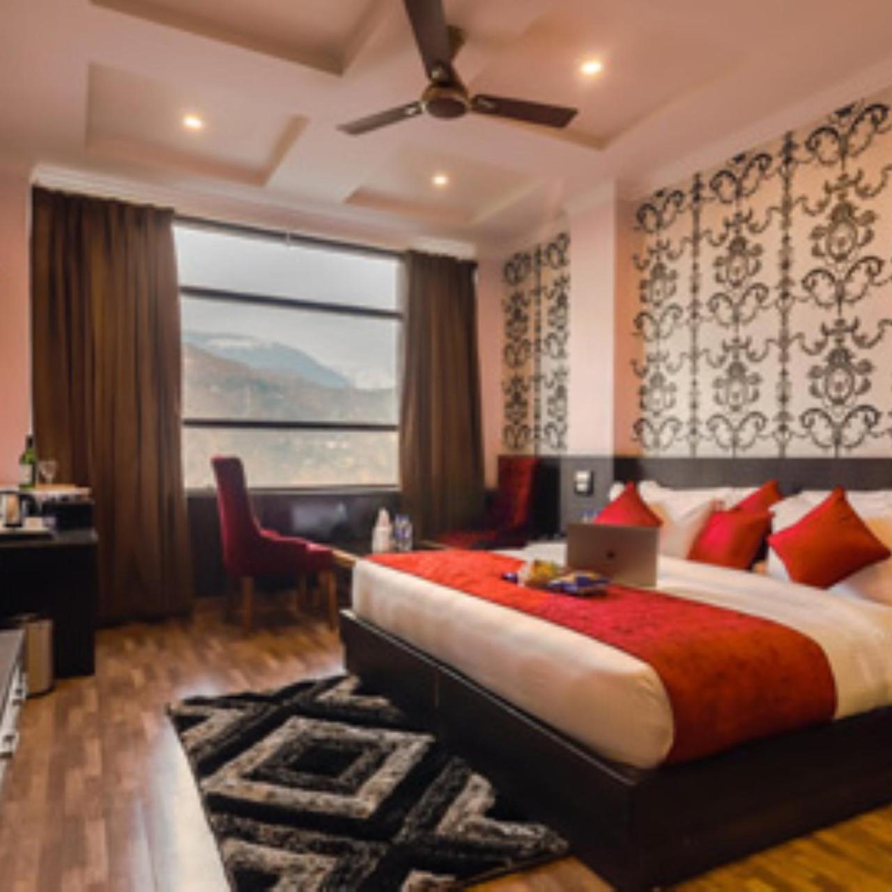 Hill, Near Mall Road, Mcleodganj# Parking#restaurant Dharamshala