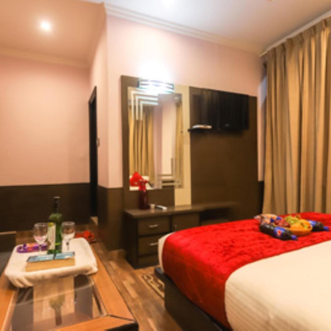 Hotel Hill, Near Mall Road, Mcleodganj# Parking#restaurant