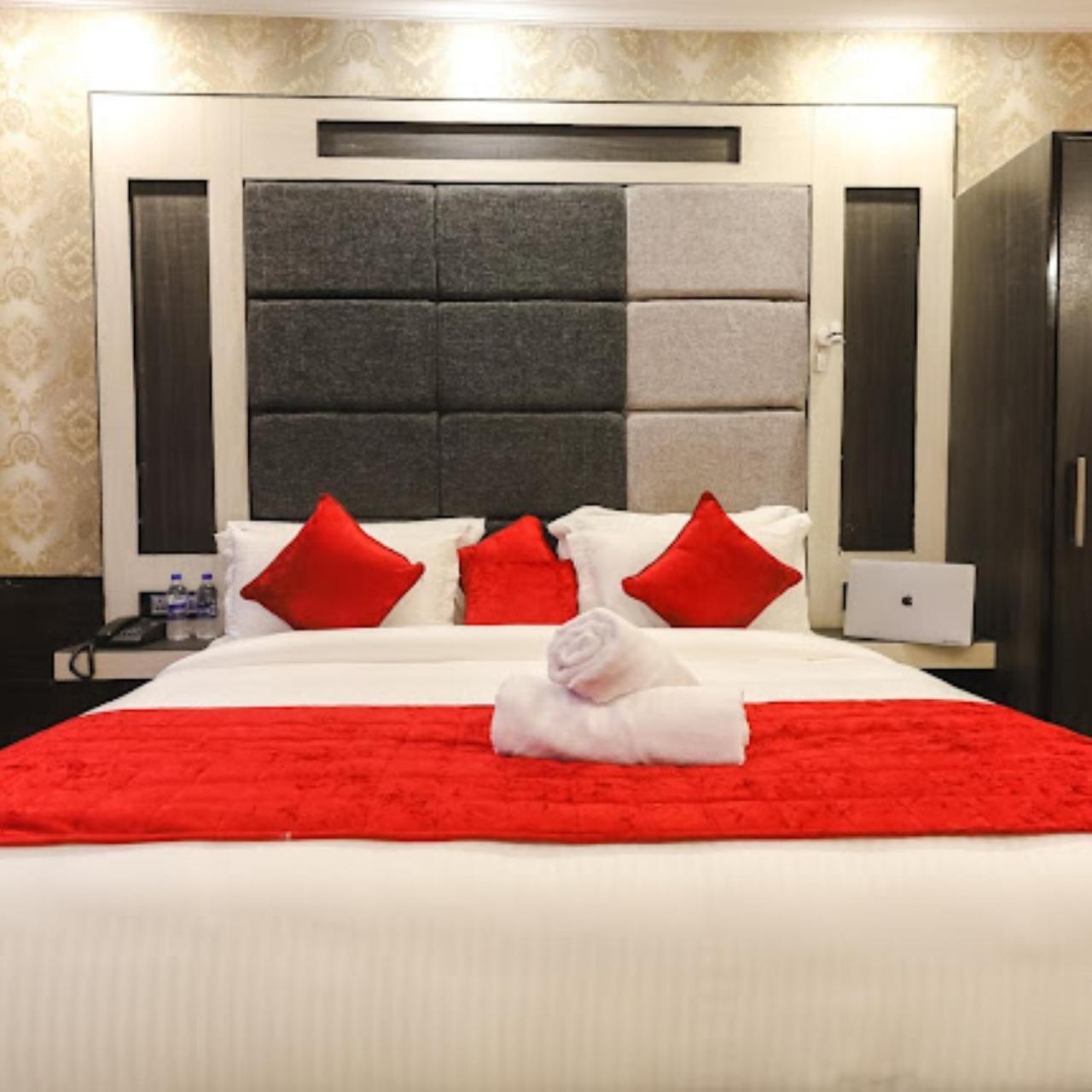 Hotel Hill, Near Mall Road, Mcleodganj# Parking#restaurant Dharamshala