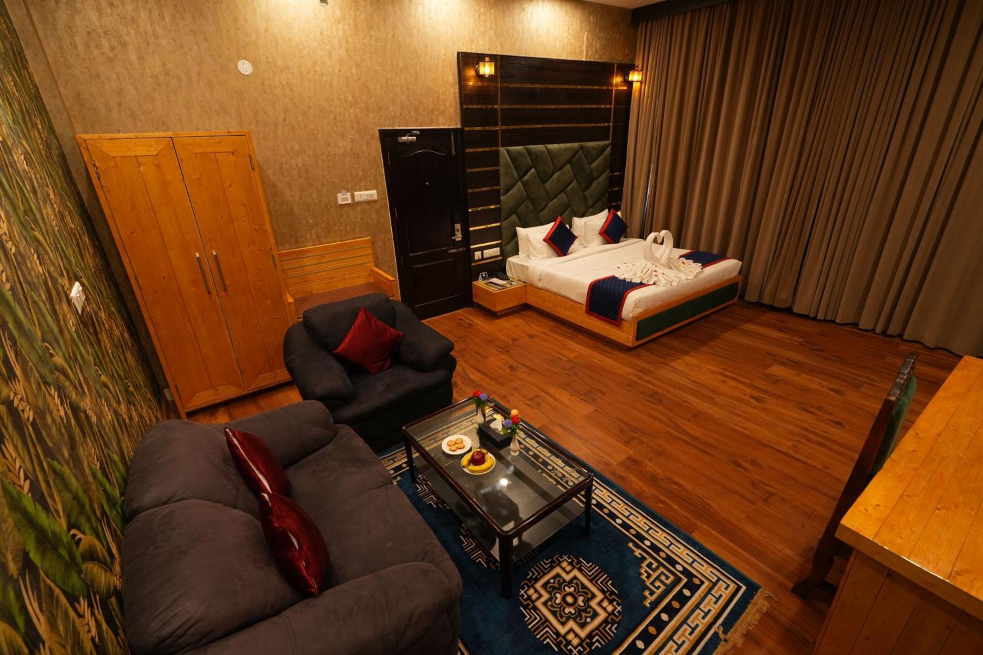 Hotel Zip By Spree Bella Heights Mcleodganj