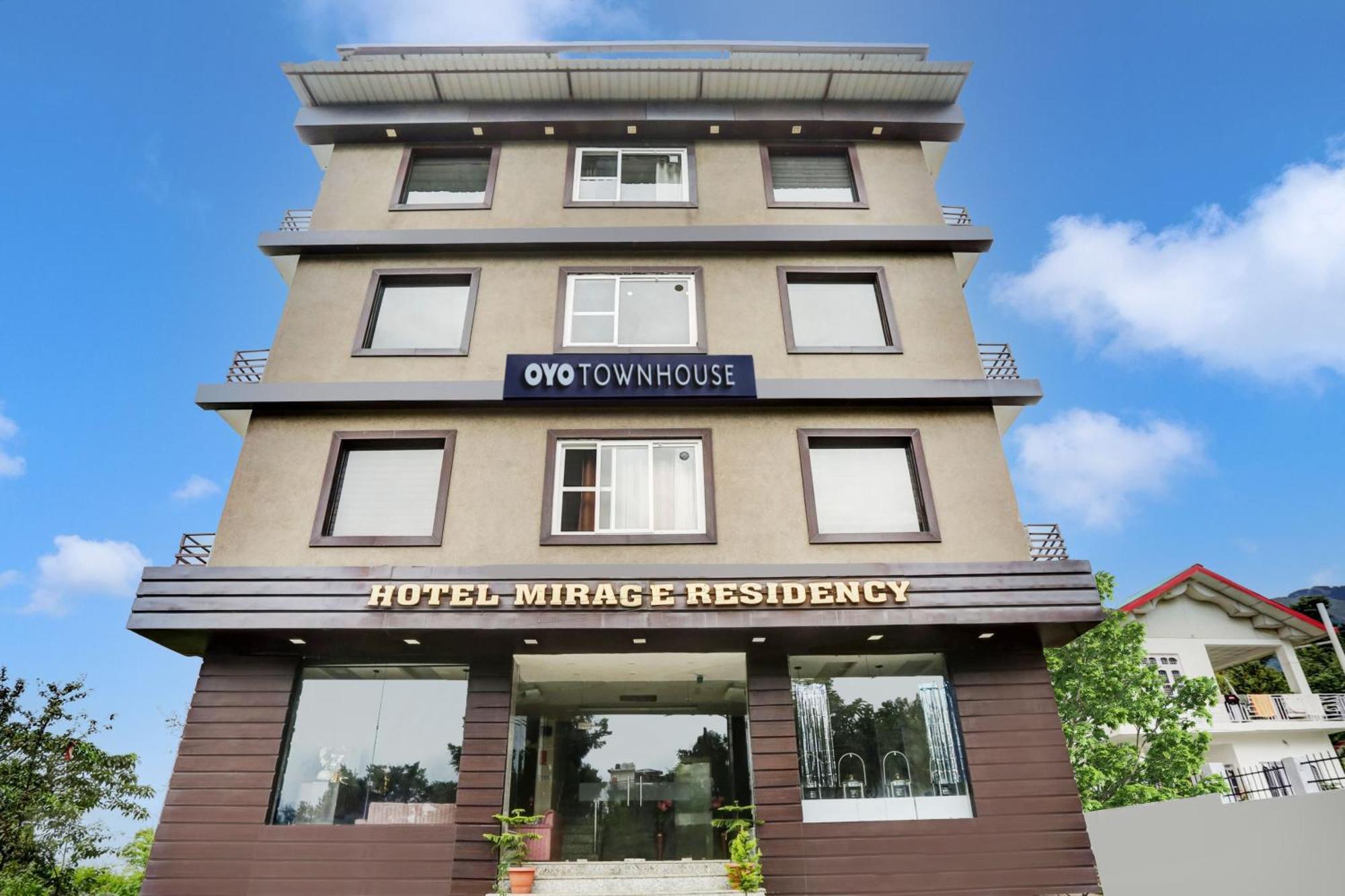 Super Townhouse Hotel
