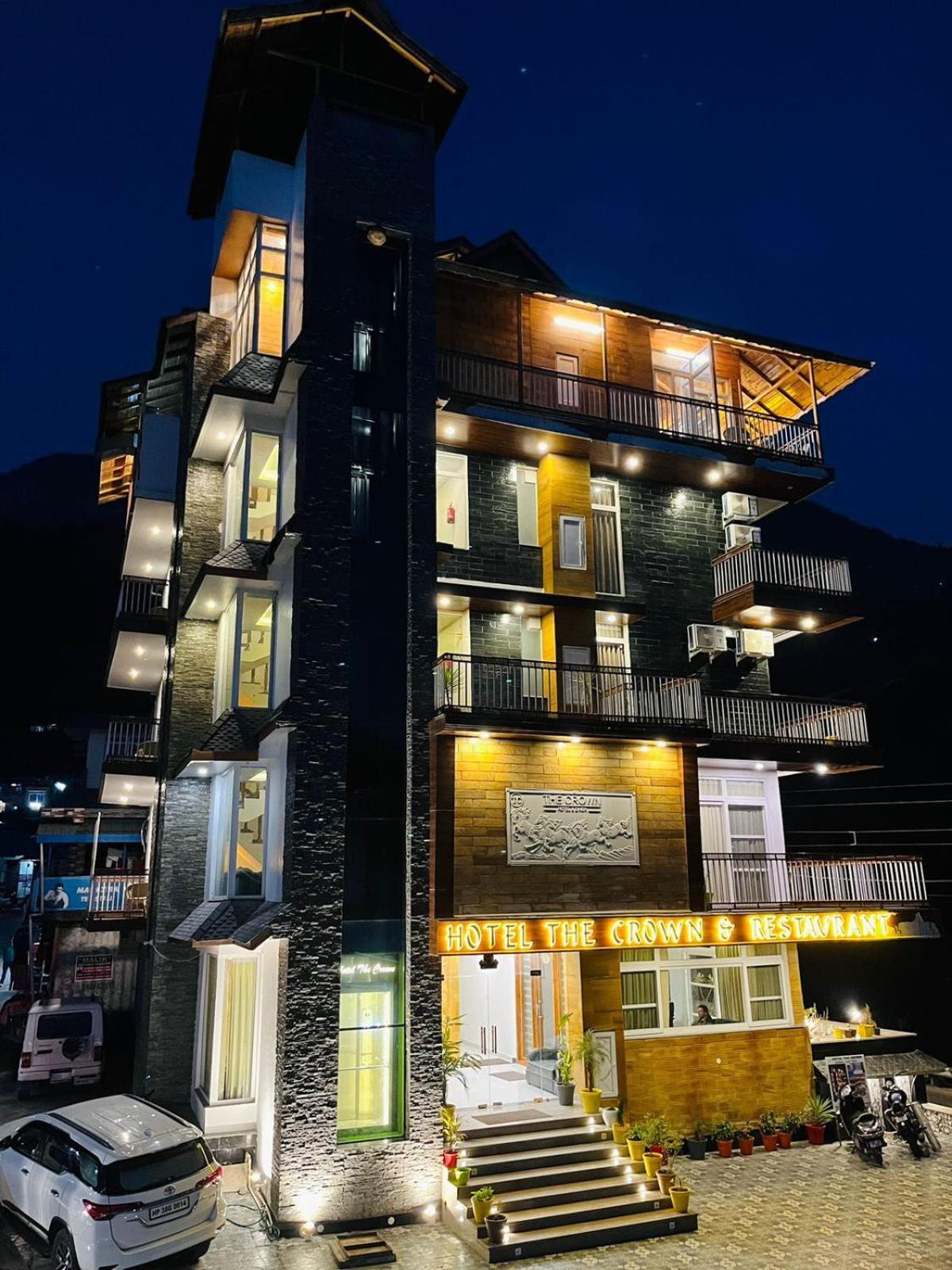 The Crown Hotel 3*
