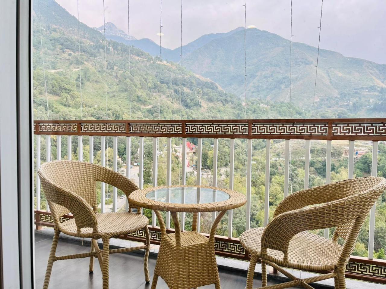 The Crown 3* Dharamshala