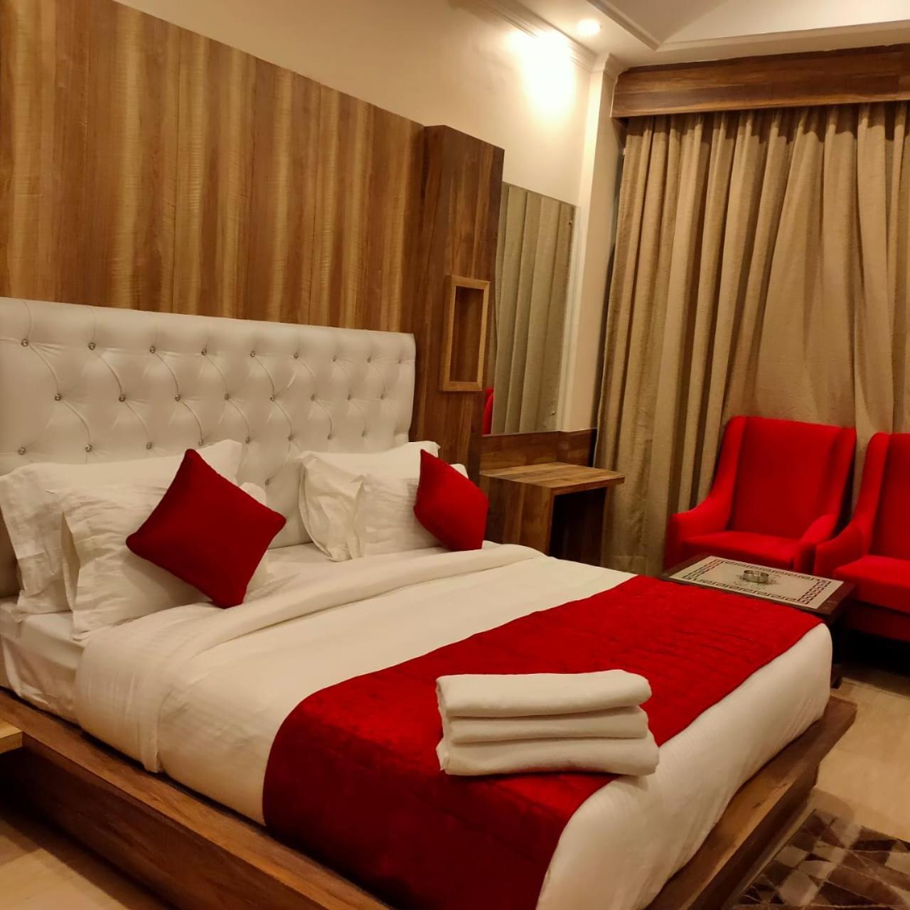 Grand Hill Valley,mall Road Mcleodganj Dharamshala