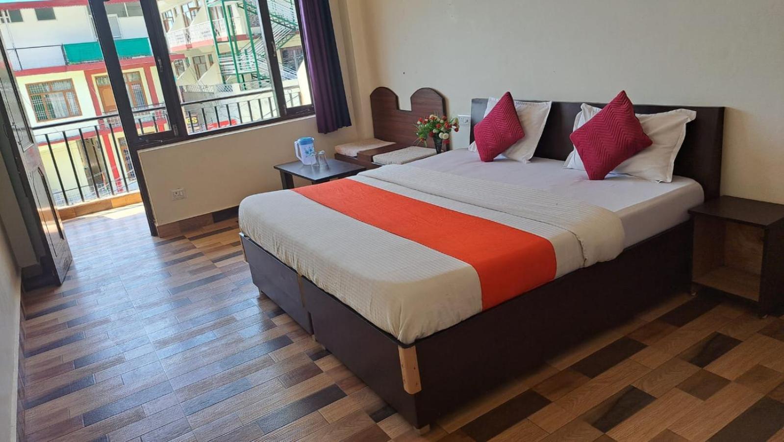 Snow View Residency Bed & Breakfast *