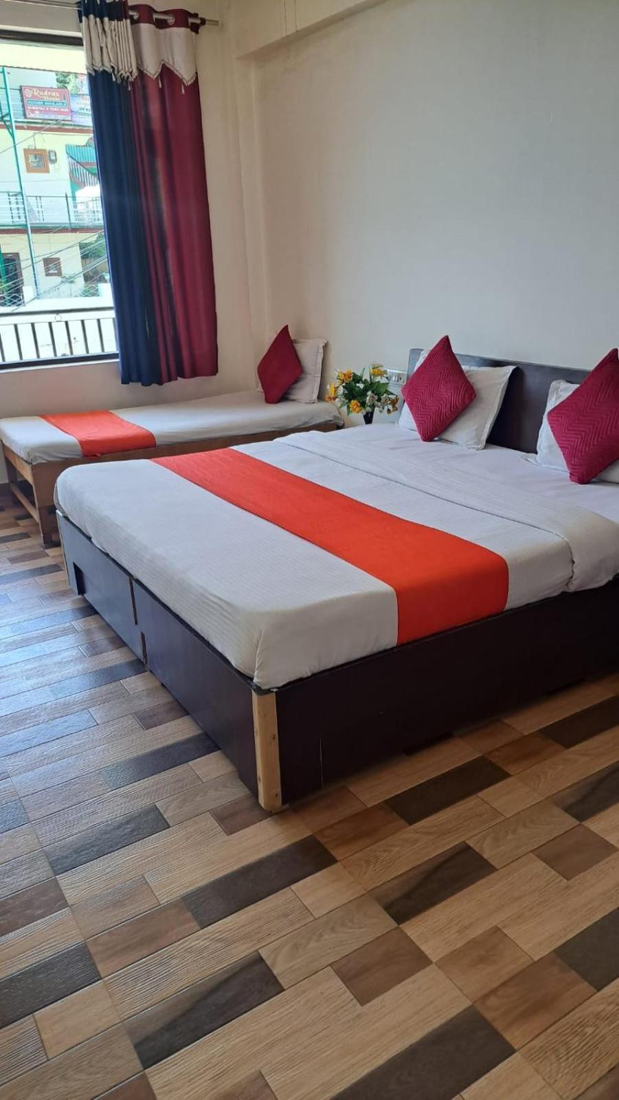 Snow View Residency Bed & Breakfast Dharamshala