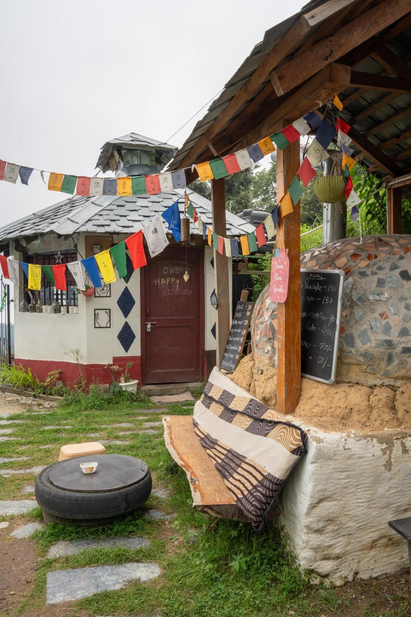 The Unmad - Dharamkot Bed & Breakfast Dharamshala