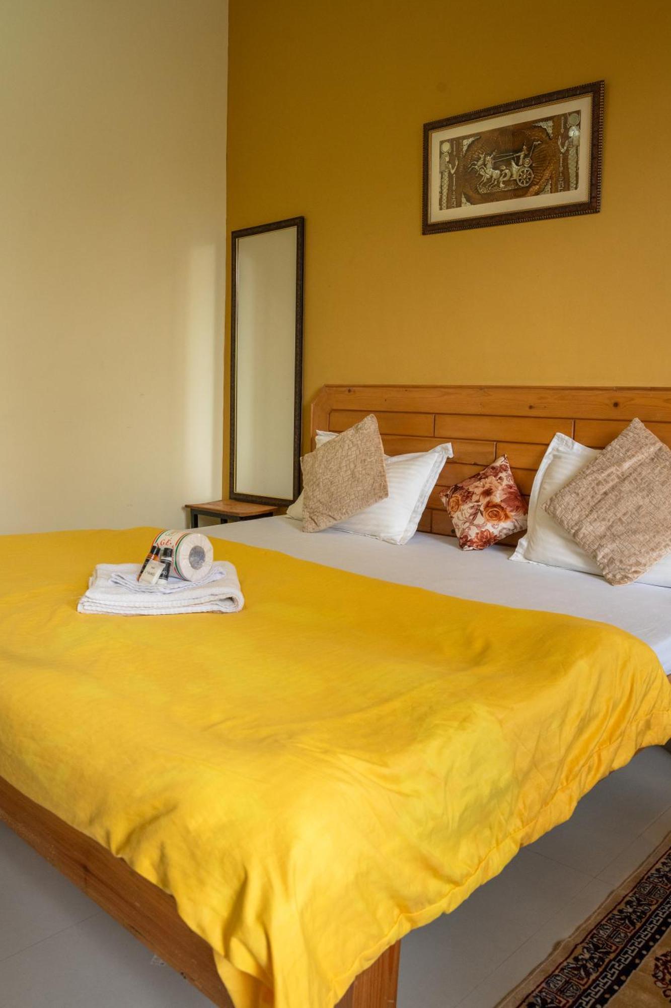 The Unmad - Dharamkot Bed & Breakfast *
