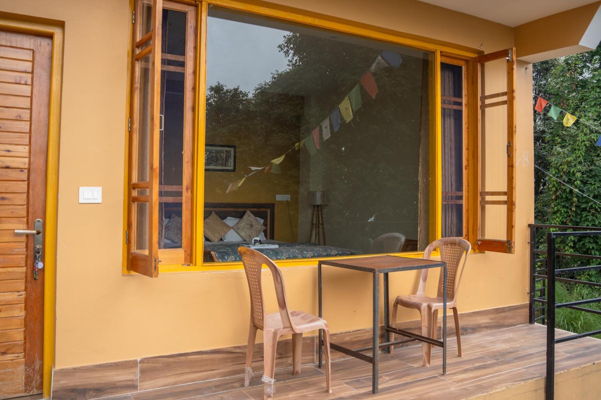The Unmad - Dharamkot Bed & Breakfast Dharamshala