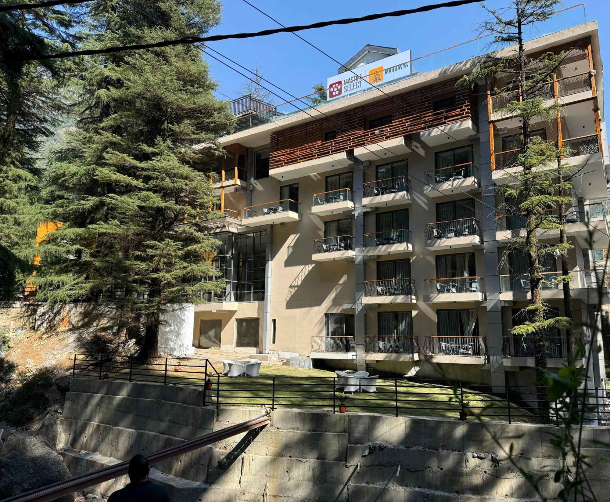 Hotel Mastiff Select Mandavya Dharamkot, Mcleodganj