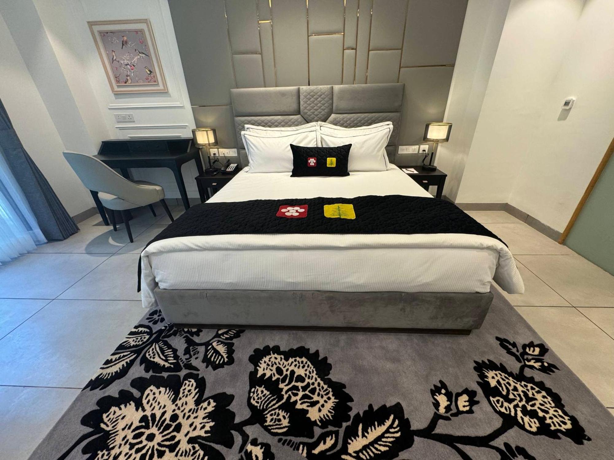 Mastiff Select Mandavya Dharamkot, Mcleodganj 5* Dharamshala