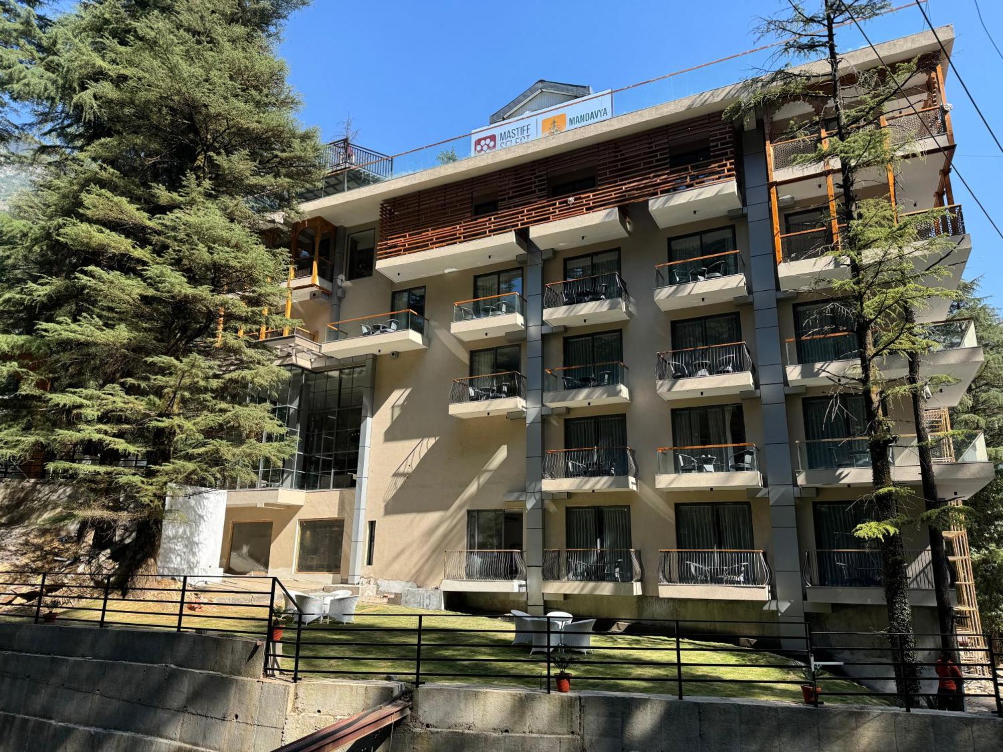 Hotel Mastiff Select Mandavya Dharamkot, Mcleodganj