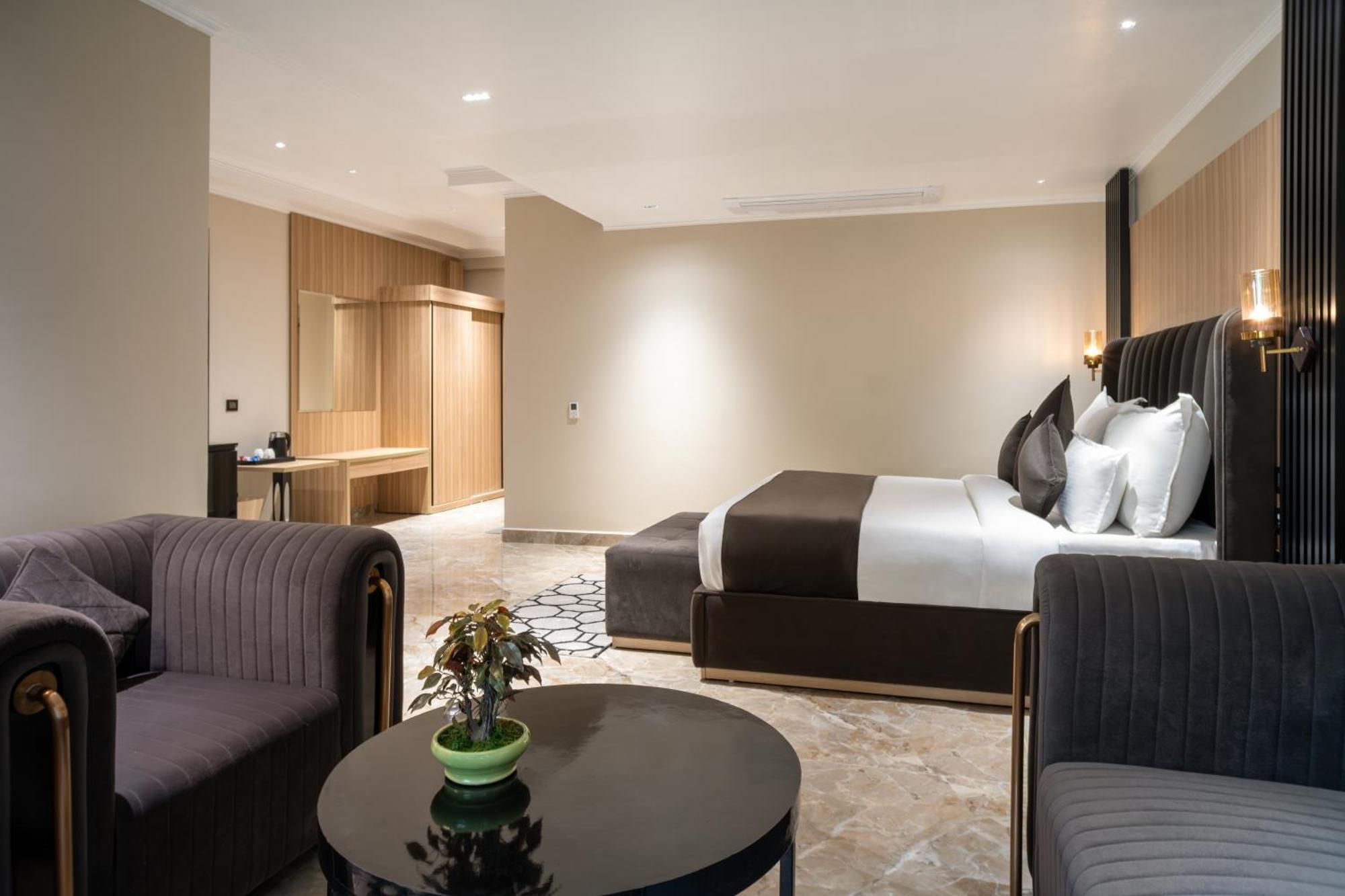Hotel Alpine And