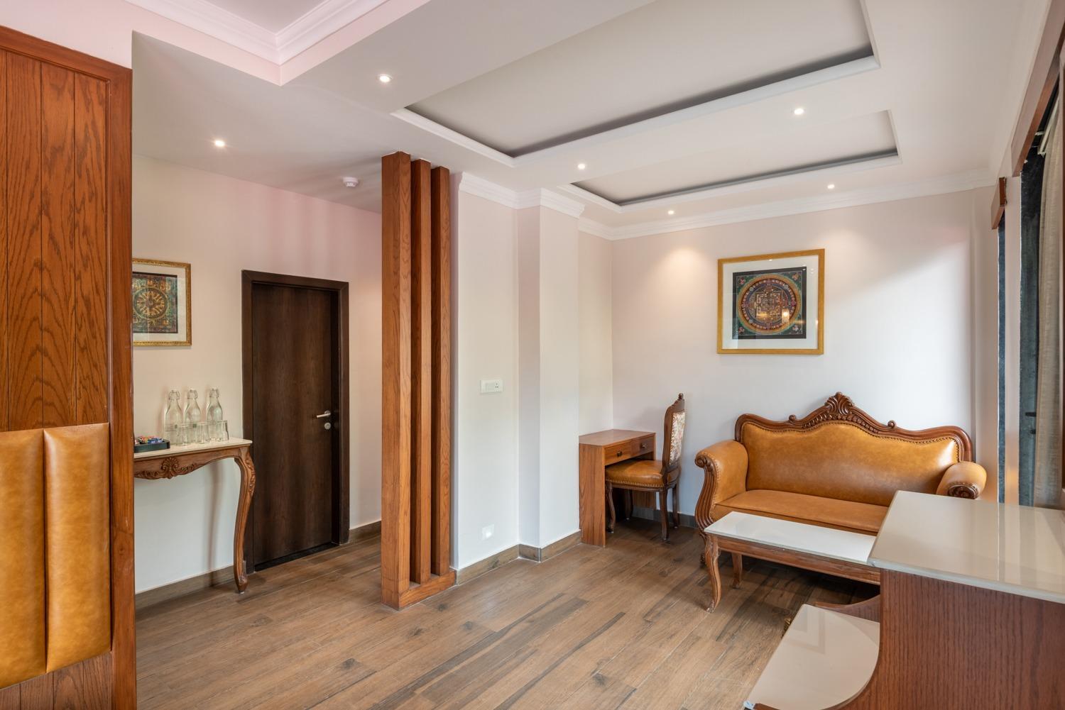Quality By Lawrence Hotel 4*