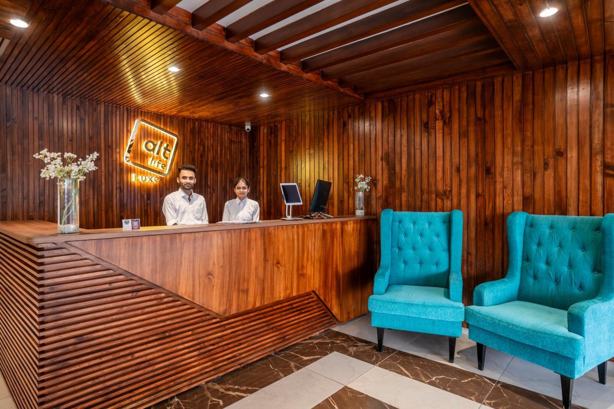 Alt Life Luxe - Himalayan Crown - Dharamkot Mcleodganj Hotel