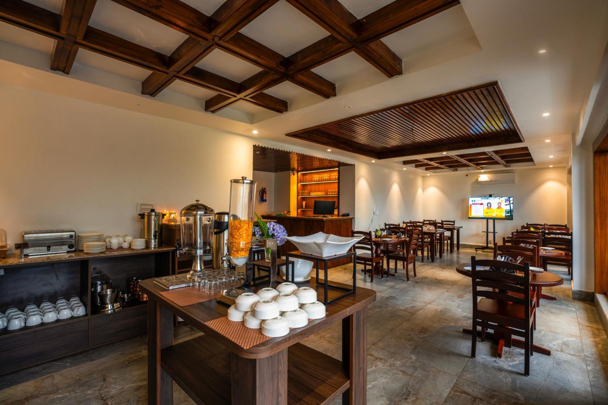 Hotel Alt Life Luxe - Himalayan Crown - Dharamkot Mcleodganj