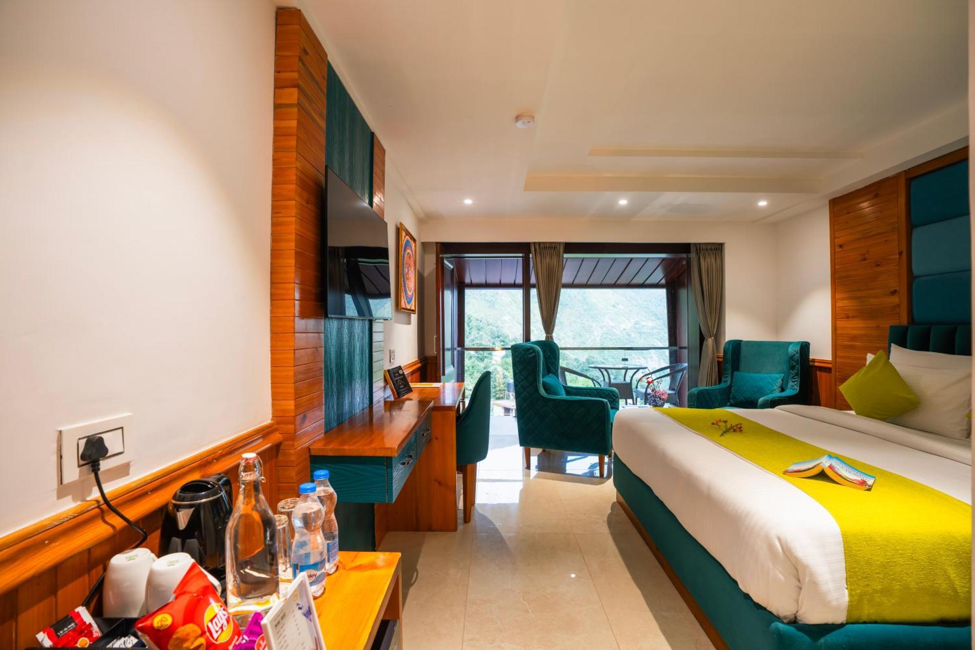 Alt Life Luxe - Himalayan Crown - Dharamkot Mcleodganj Hotel