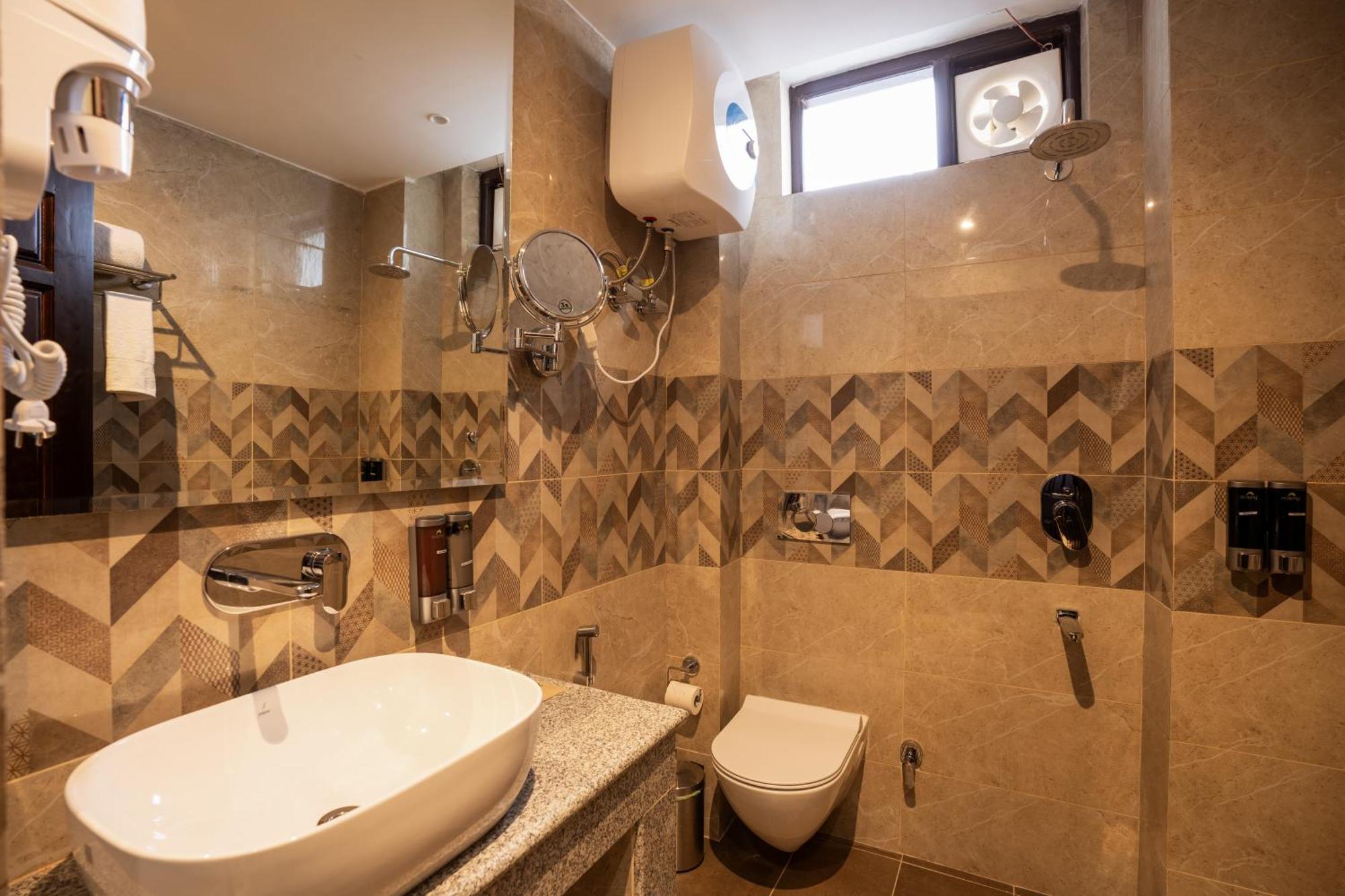 Alt Life Luxe - Himalayan Crown - Dharamkot Mcleodganj Hotel 4*