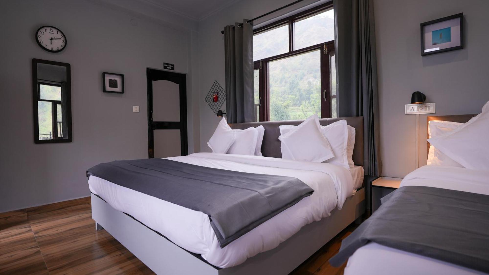 Hostel Sort By Stays, Kareri *