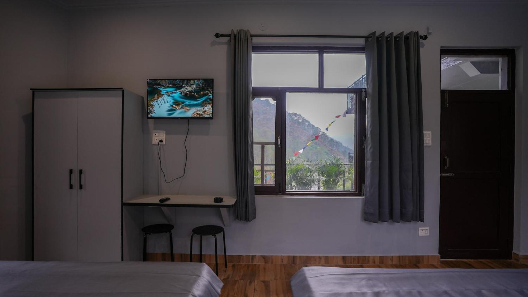 Hostel Sort By Stays, Kareri *
