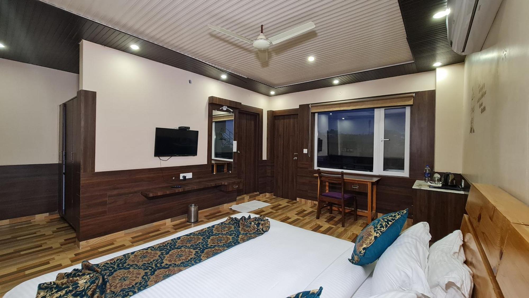 Hotel Buddha House Himalayan Brothers 3*