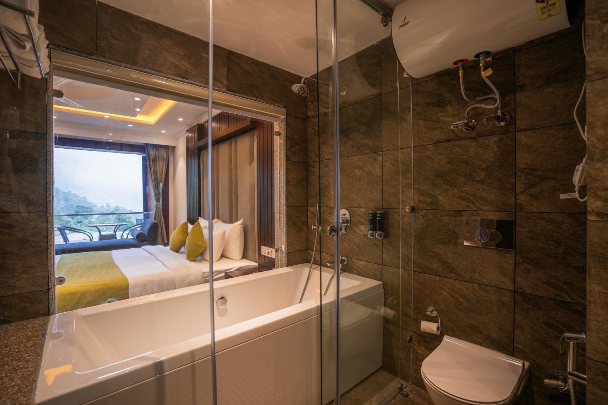 Alt Life Luxe - Himalayan Crown - Dharamkot Mcleodganj