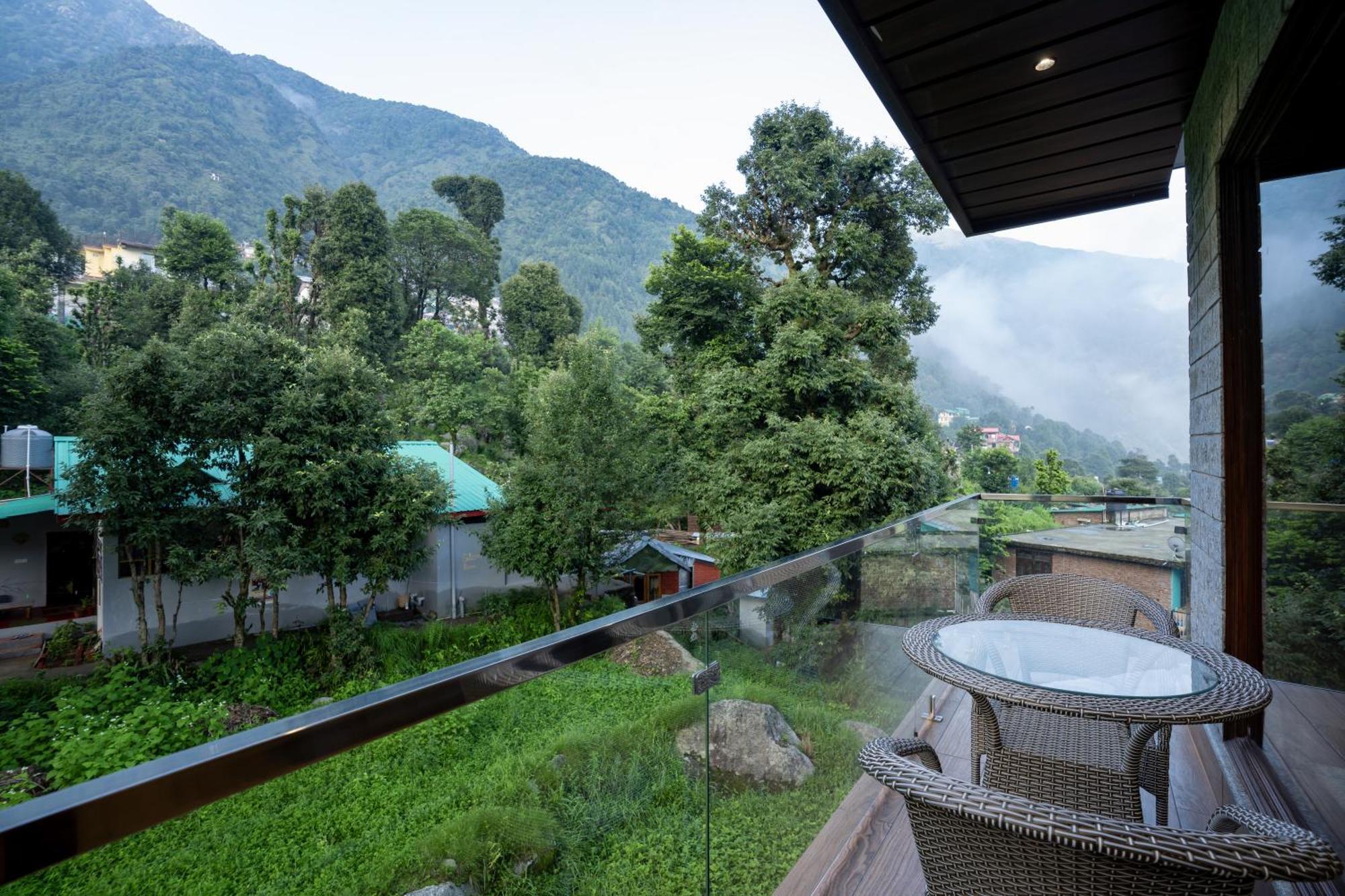 Hotel Alt Life Luxe - Himalayan Crown - Dharamkot Mcleodganj