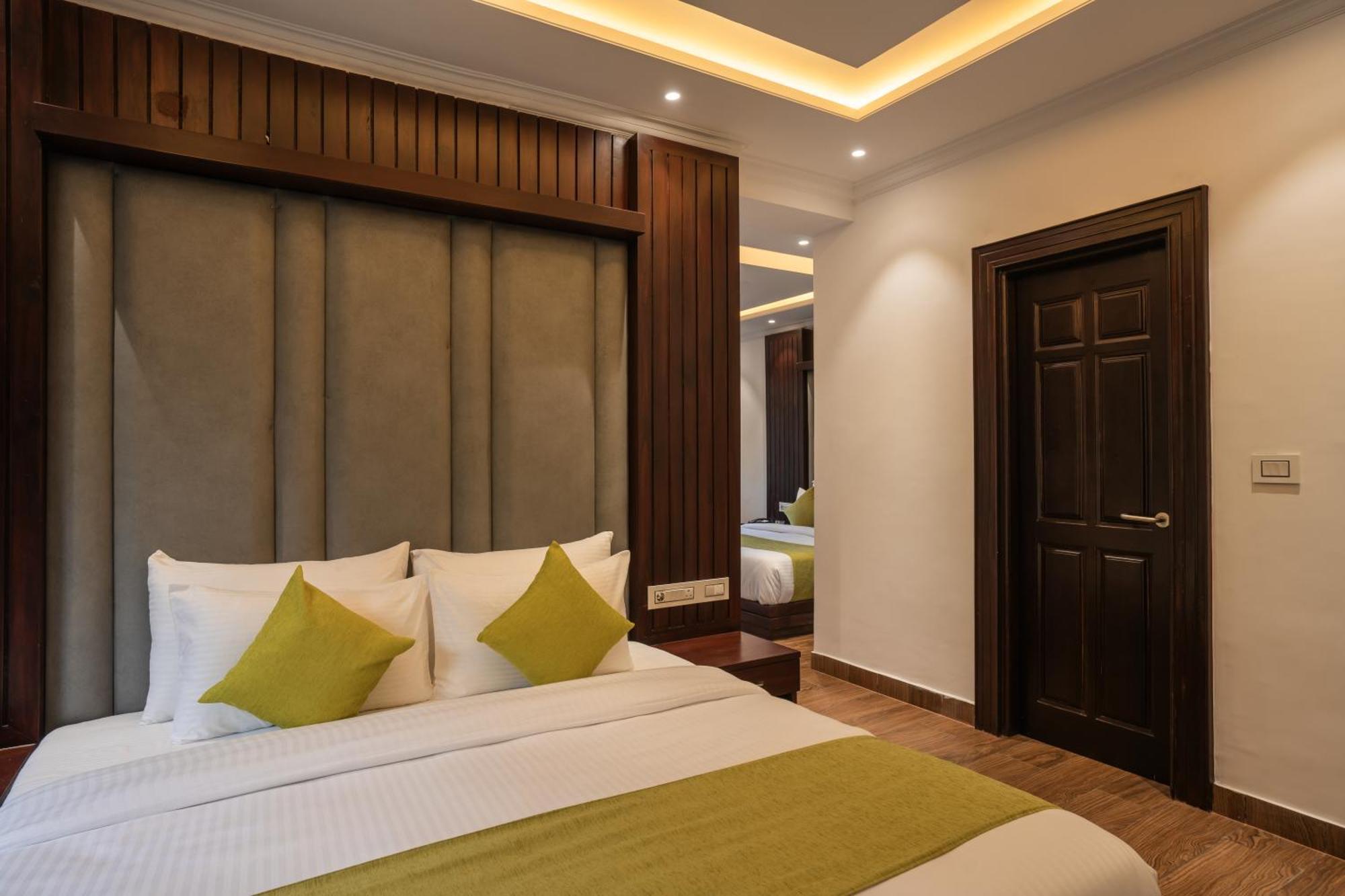 Alt Life Luxe - Himalayan Crown - Dharamkot Mcleodganj