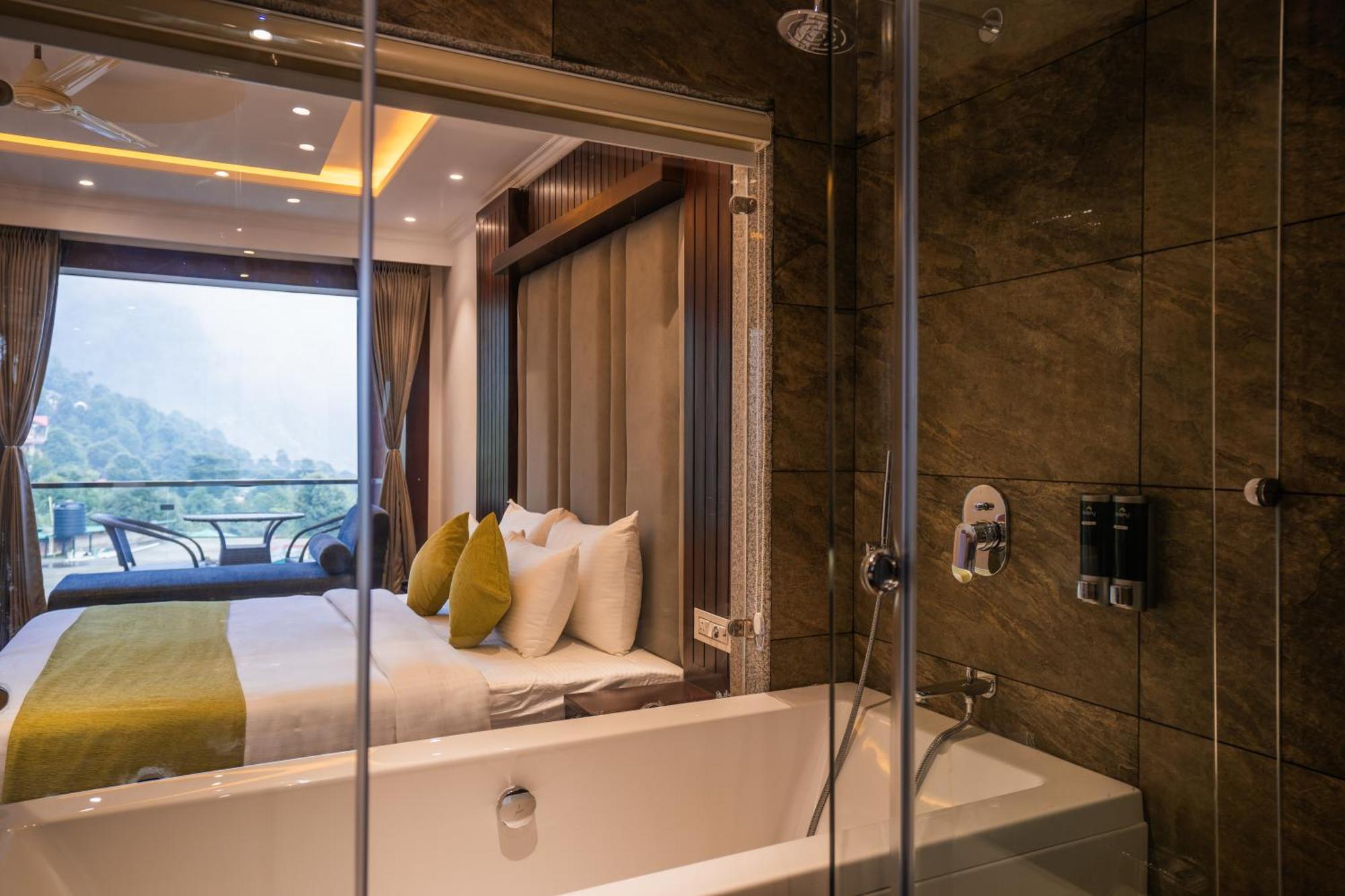 Alt Life Luxe - Himalayan Crown - Dharamkot Mcleodganj
