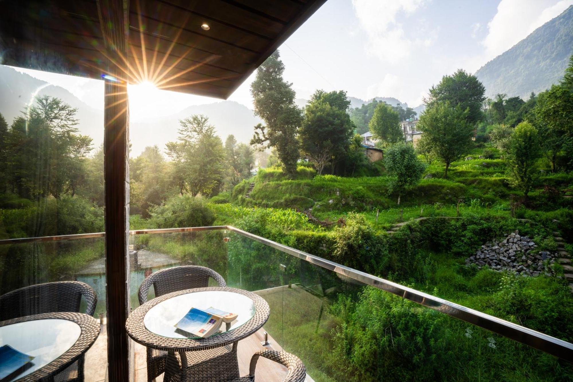 Hotel Alt Life Luxe - Himalayan Crown - Dharamkot Mcleodganj 4*