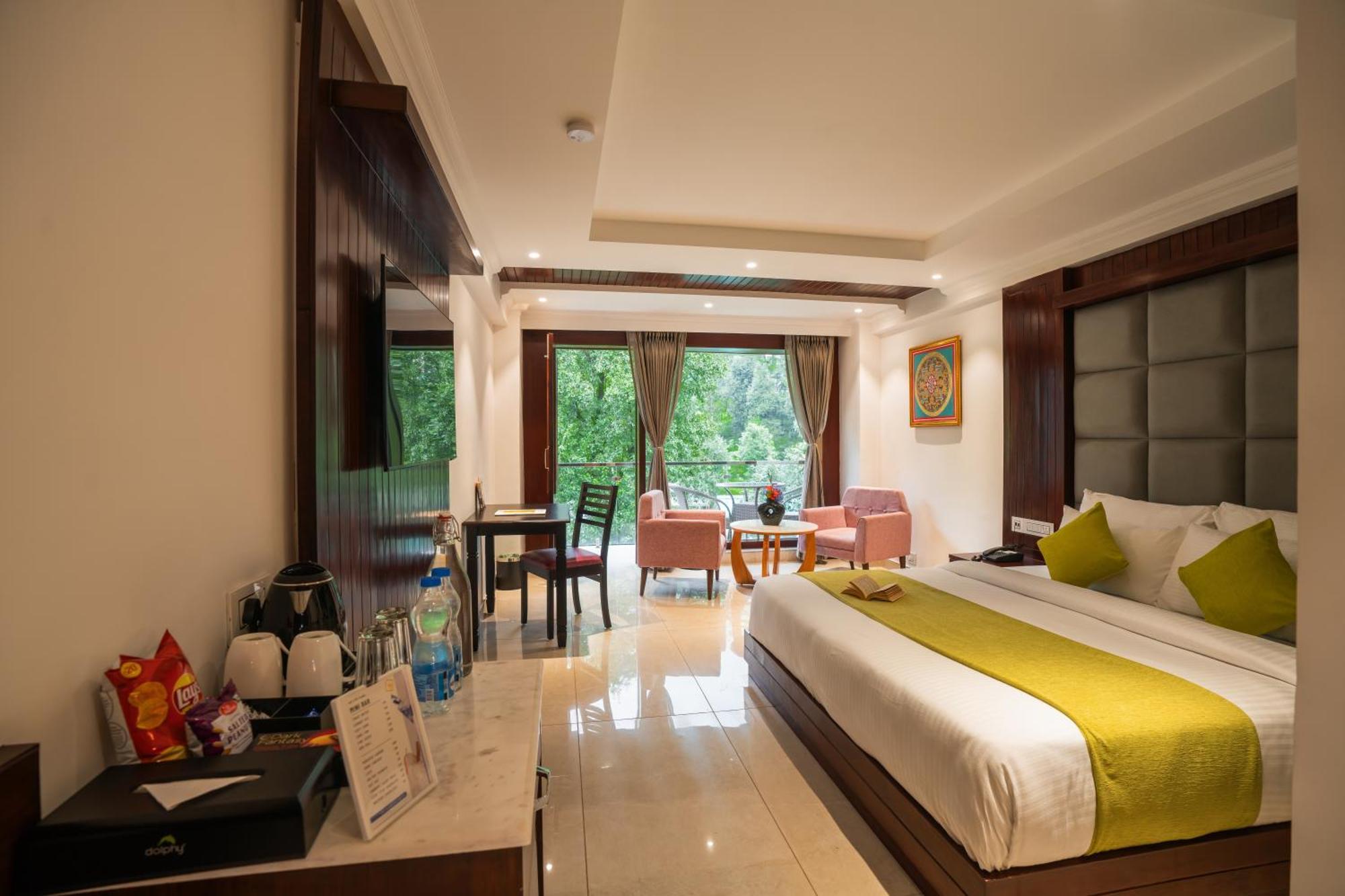Alt Life Luxe - Himalayan Crown - Dharamkot Mcleodganj