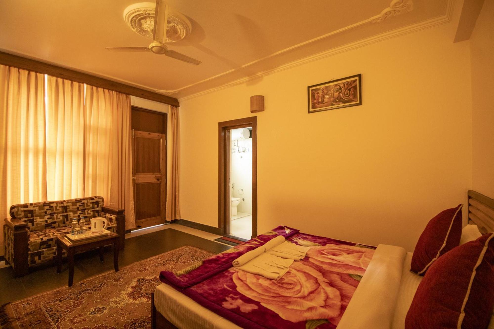 Wow Stayz2 The Hotel Dharamshala