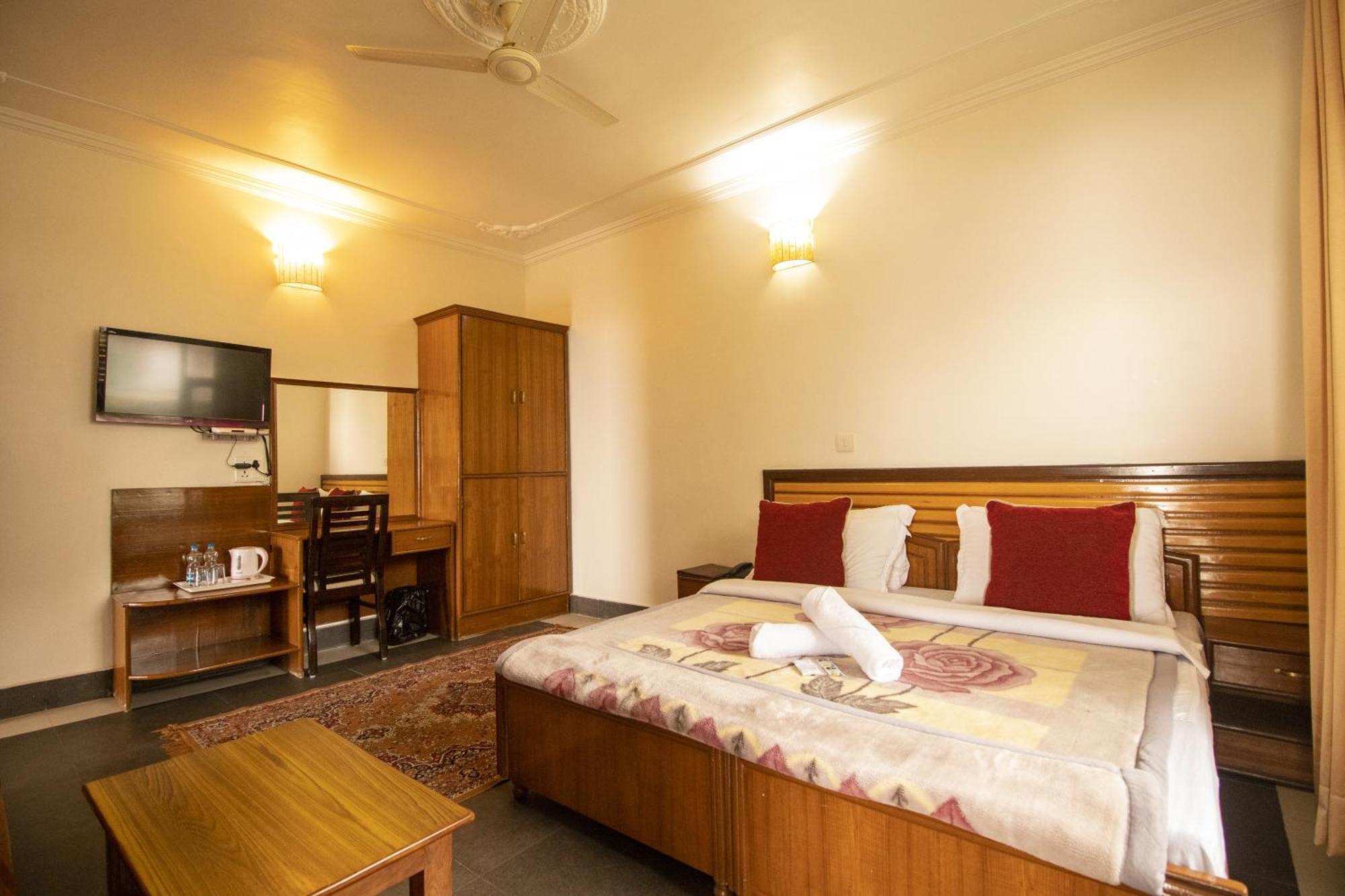 Wow Stayz2 The Hotel