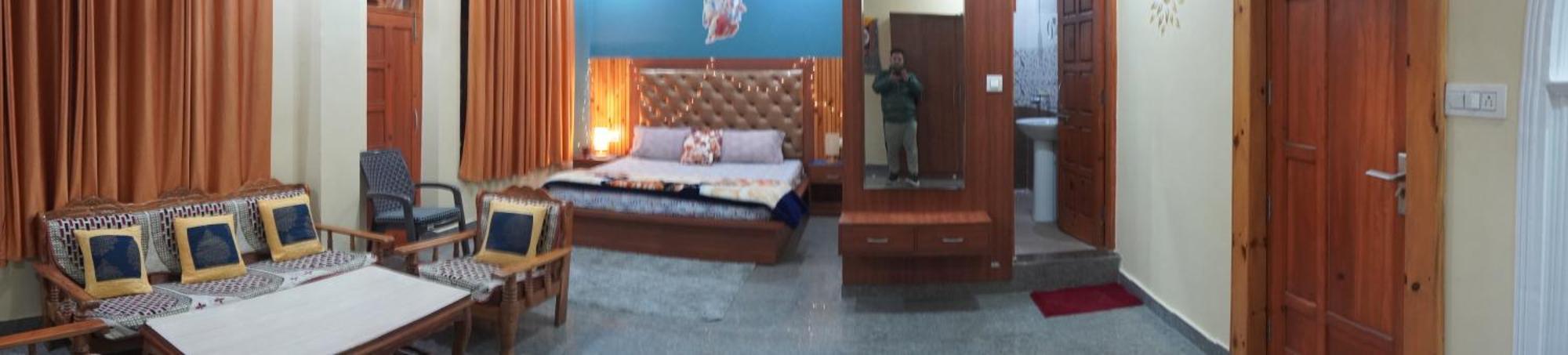Apartment Vikas House