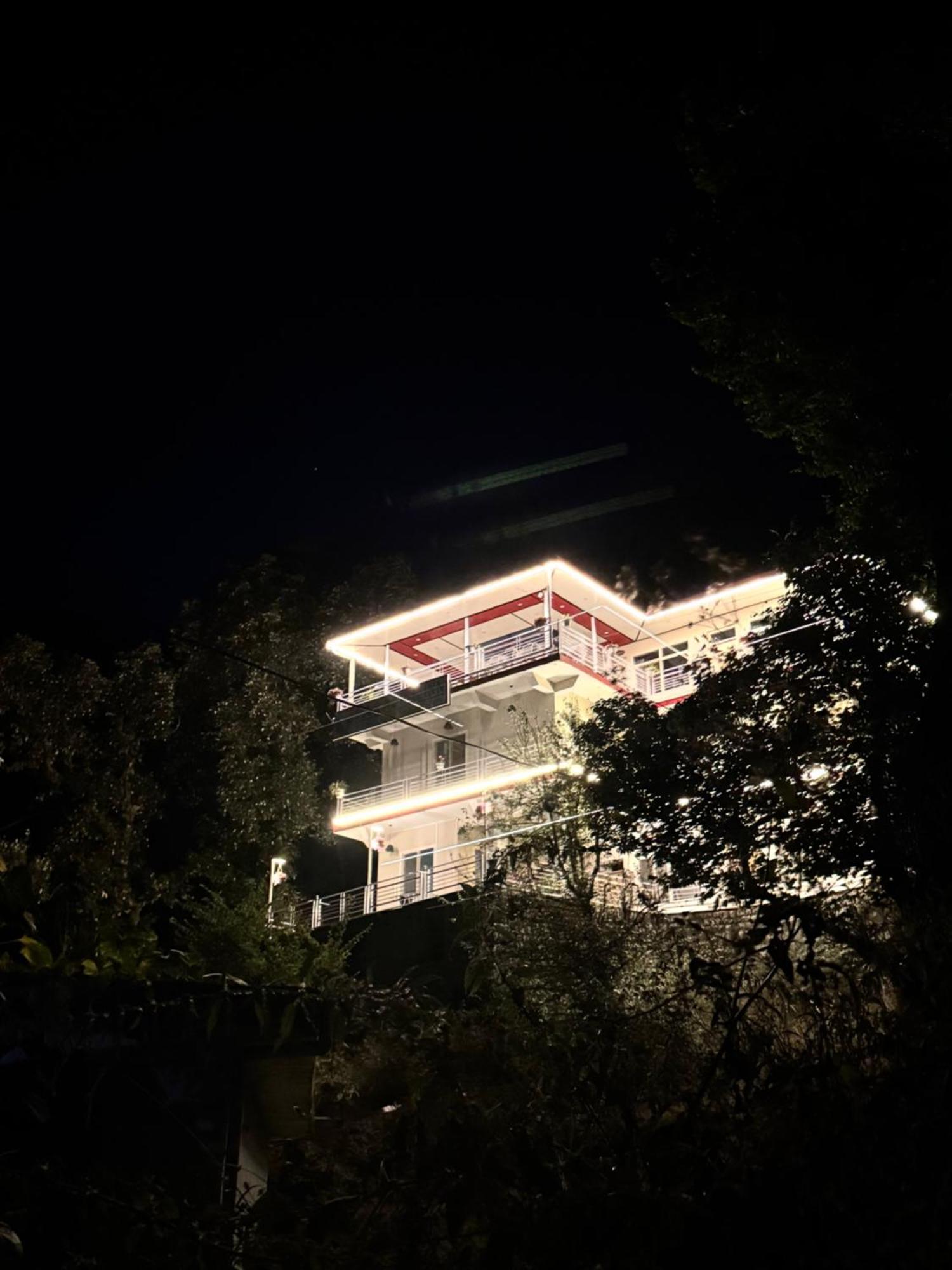 Guest house Paradise By Hbr Dharamshala
