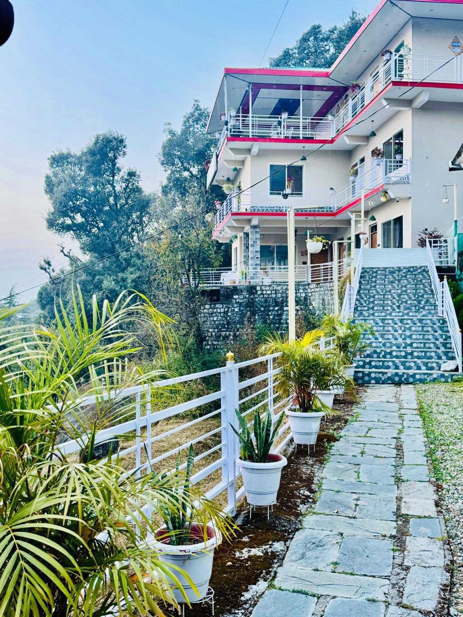 Paradise By Hbr Guest house Dharamshala
